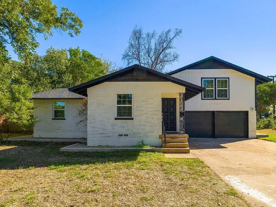 Single Family Residence For Rent