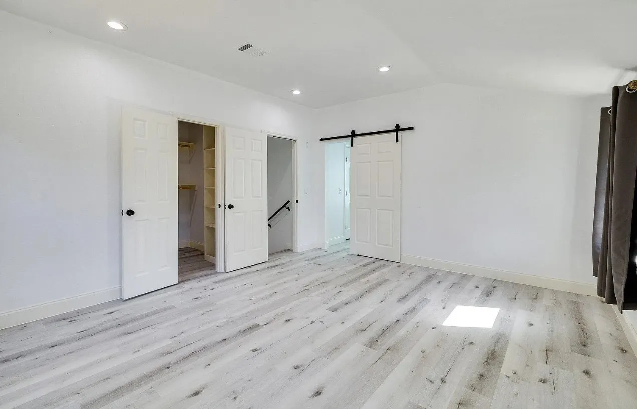 Single Family Residence For Rent in Tarrant County , 1324 Killian Drive, Arlington, Texas 76013, 3 Bedroom, 2 Bathroom, 2 Garage spaces, 1,834 Sqft, built in 1955, mls#21395713, Real Estate Agent in Arlington, Homes For Rent in Tarrant county, Homes For Rent in Arlington, Realtor in Arlington Texas, Real Estate Brokerage Independent Realty Texas, Luminita Cordes Realtor