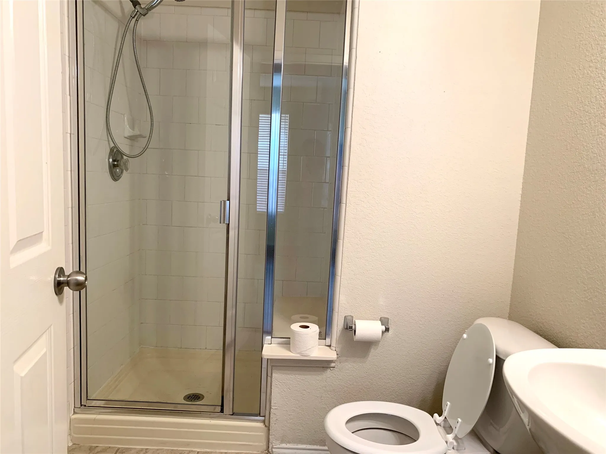 Duplex For Rent in Collin County , 11406 Fountainbridge Drive, Frisco, Texas 75035, 4 Bedroom, 3 Bathroom, 2 Garage spaces, 1,901 Sqft, built in 2002, mls#21395715, Real Estate Agent in Frisco, Homes For Rent in Collin county, Homes For Rent in Frisco, Realtor in Frisco Texas, Real Estate Brokerage Independent Realty Texas, Luminita Cordes Realtor