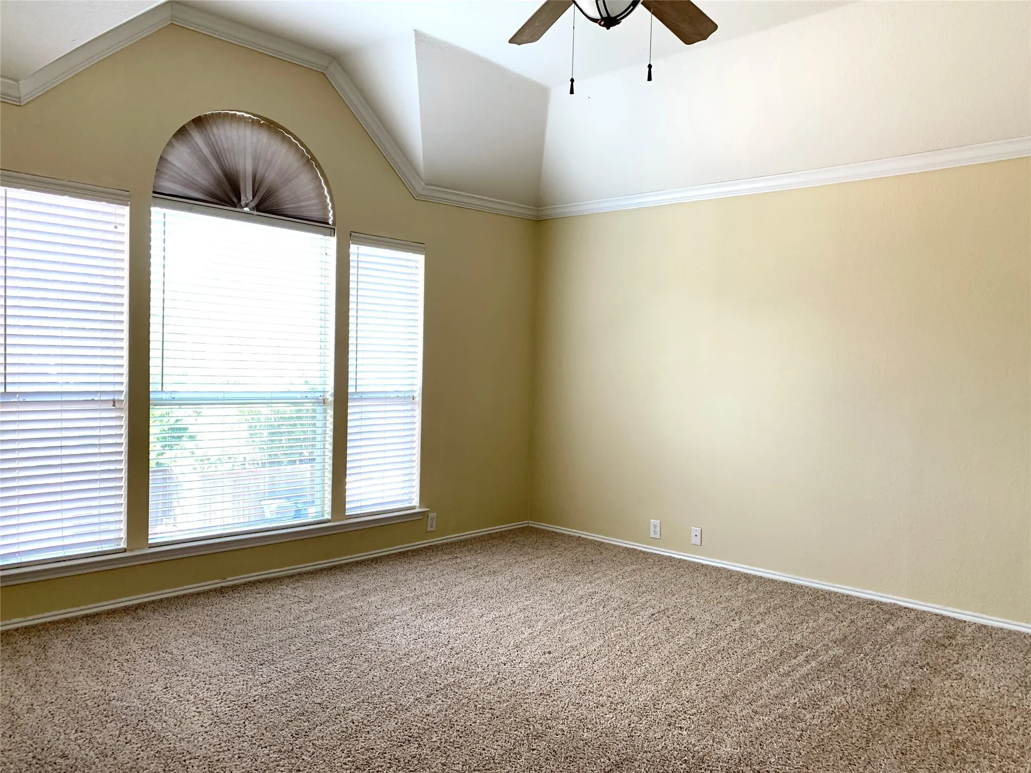 Duplex For Rent in Collin County , 11406 Fountainbridge Drive, Frisco, Texas 75035, 4 Bedroom, 3 Bathroom, 2 Garage spaces, 1,901 Sqft, built in 2002, mls#21395715, Real Estate Agent in Frisco, Homes For Rent in Collin county, Homes For Rent in Frisco, Realtor in Frisco Texas, Real Estate Brokerage Independent Realty Texas, Luminita Cordes Realtor