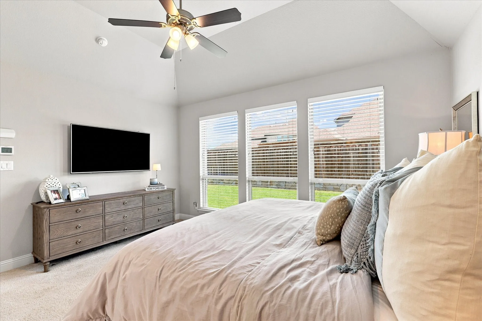 Single Family Residence For Sale in Denton County , 2913 Stonefield, The Colony, Texas 75056, 3 Bedroom, 3 Bathroom, 3 Garage spaces, 2,169 Sqft, built in 2020, mls#21395653, Real Estate Agent in The Colony, Homes For Sale in Denton county, Homes For Sale in The Colony, Realtor in The Colony Texas, Real Estate Brokerage Independent Realty Texas, Luminita Cordes Realtor