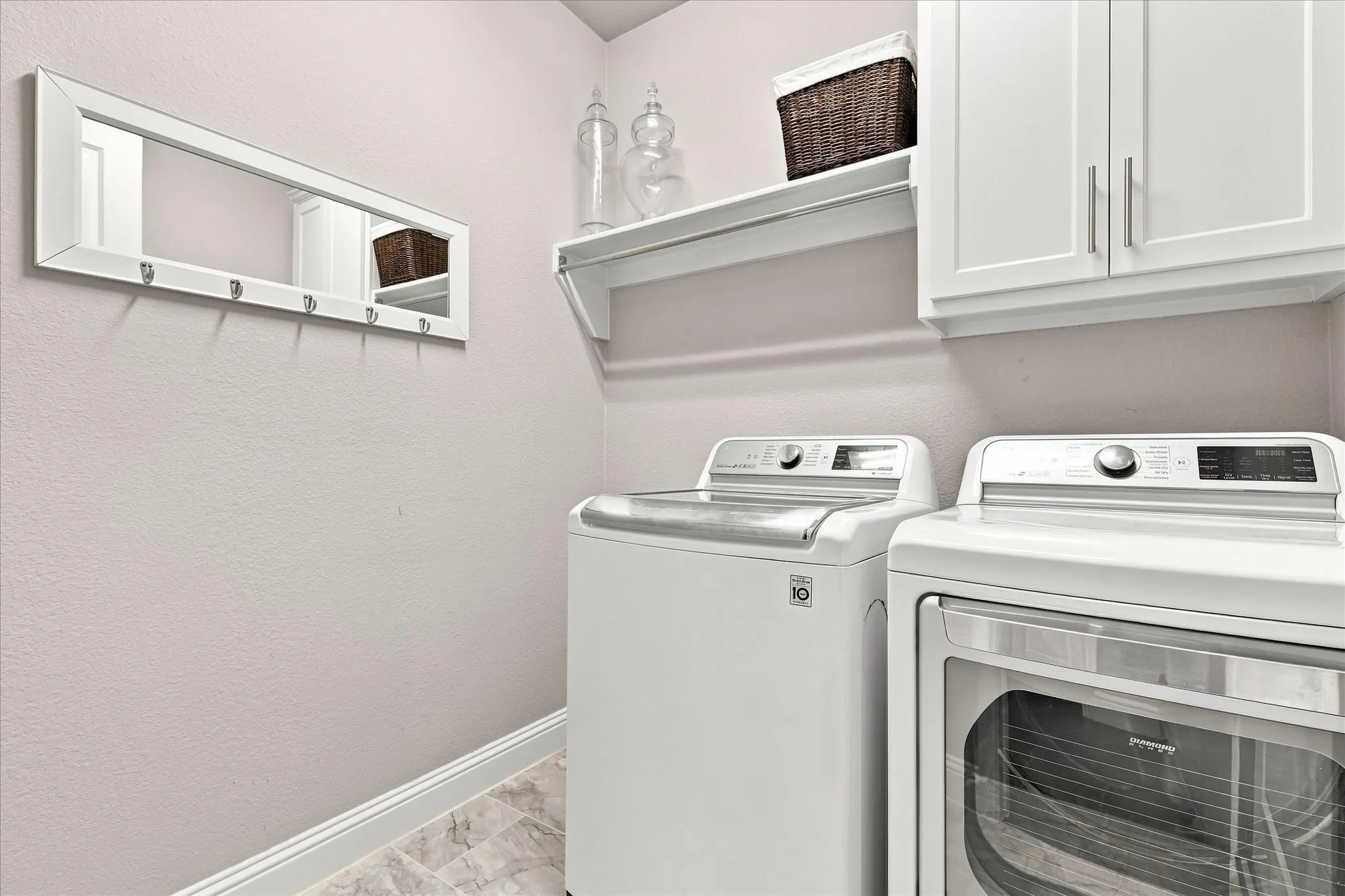 Single Family Residence For Sale in Denton County , 2913 Stonefield, The Colony, Texas 75056, 3 Bedroom, 3 Bathroom, 3 Garage spaces, 2,169 Sqft, built in 2020, mls#21395653, Real Estate Agent in The Colony, Homes For Sale in Denton county, Homes For Sale in The Colony, Realtor in The Colony Texas, Real Estate Brokerage Independent Realty Texas, Luminita Cordes Realtor