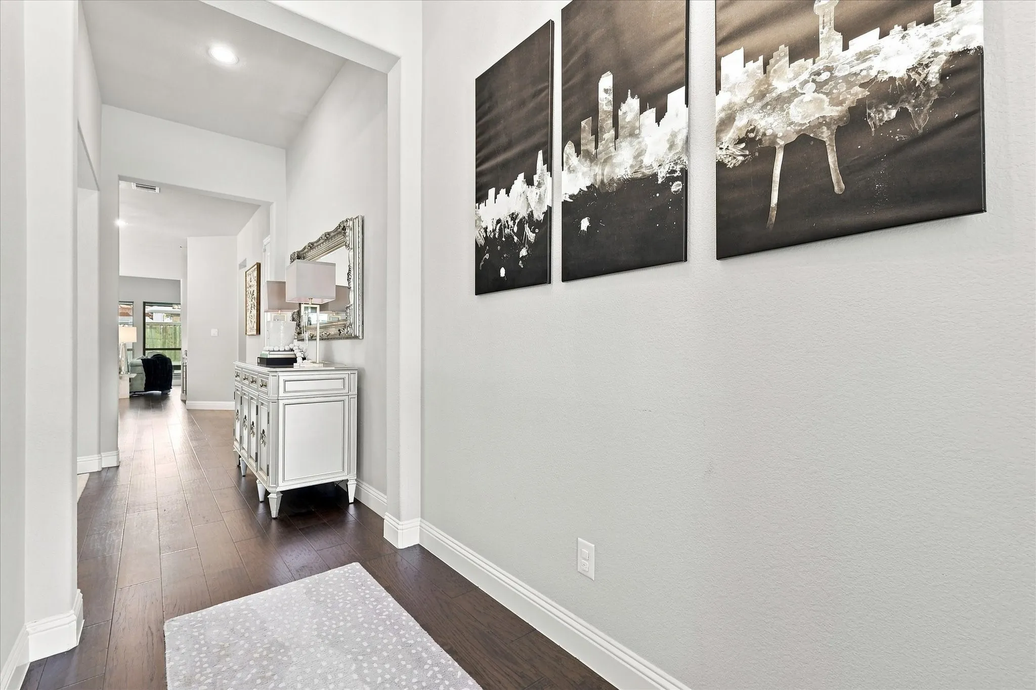 Single Family Residence For Sale in Denton County , 2913 Stonefield, The Colony, Texas 75056, 3 Bedroom, 3 Bathroom, 3 Garage spaces, 2,169 Sqft, built in 2020, mls#21395653, Real Estate Agent in The Colony, Homes For Sale in Denton county, Homes For Sale in The Colony, Realtor in The Colony Texas, Real Estate Brokerage Independent Realty Texas, Luminita Cordes Realtor