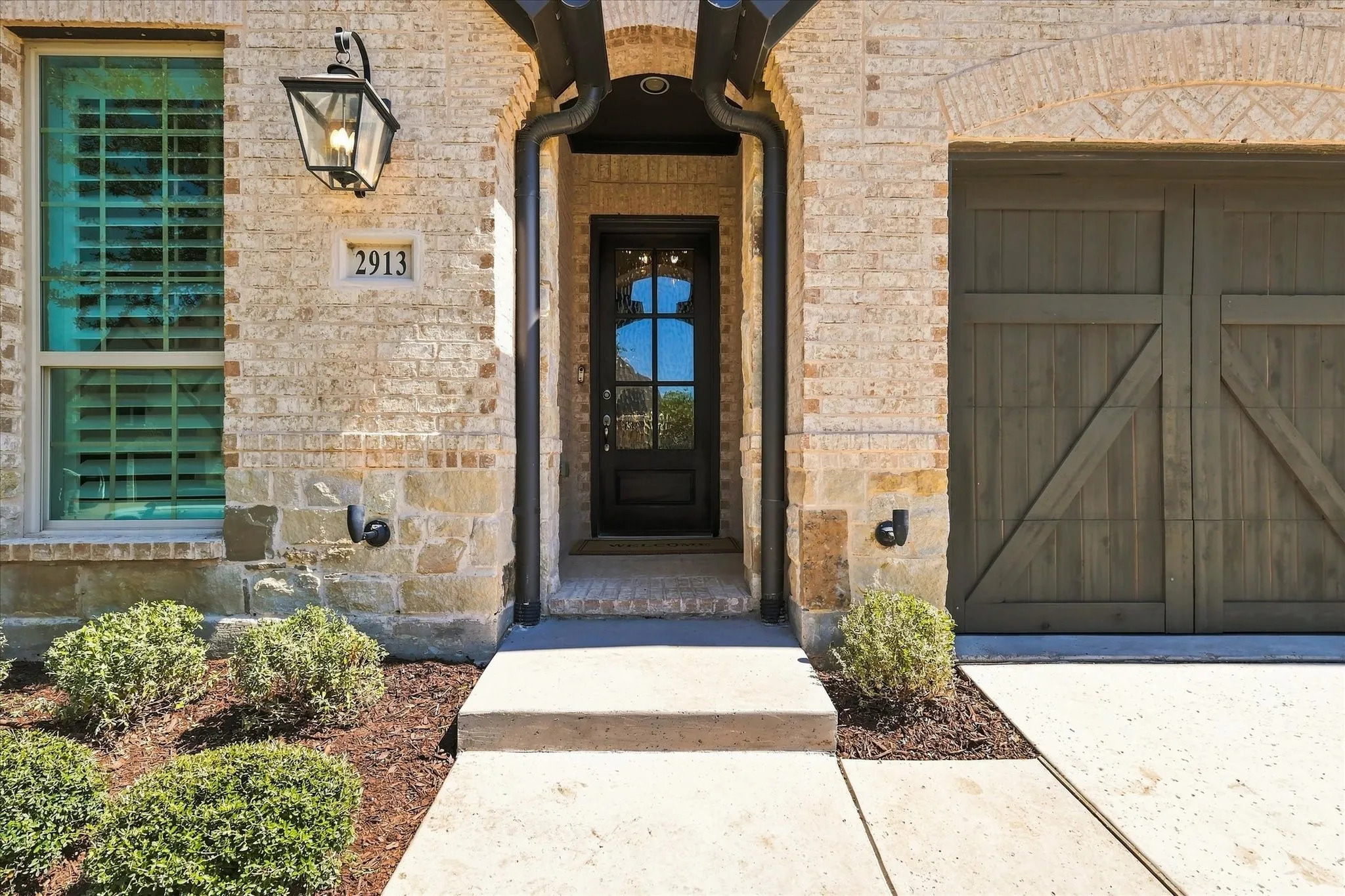 Single Family Residence For Sale in Denton County , 2913 Stonefield, The Colony, Texas 75056, 3 Bedroom, 3 Bathroom, 3 Garage spaces, 2,169 Sqft, built in 2020, mls#21395653, Real Estate Agent in The Colony, Homes For Sale in Denton county, Homes For Sale in The Colony, Realtor in The Colony Texas, Real Estate Brokerage Independent Realty Texas, Luminita Cordes Realtor
