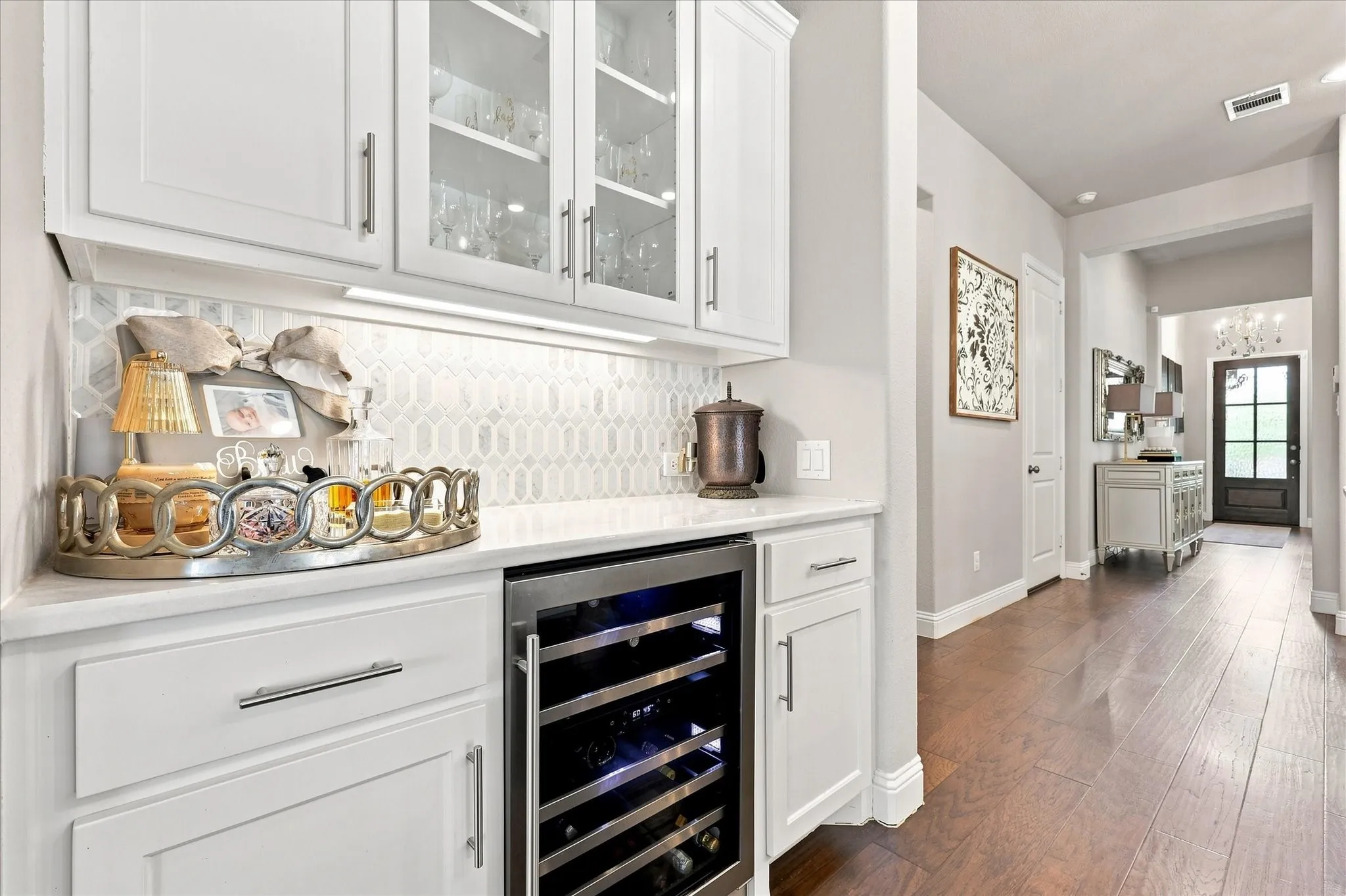 Single Family Residence For Sale in Denton County , 2913 Stonefield, The Colony, Texas 75056, 3 Bedroom, 3 Bathroom, 3 Garage spaces, 2,169 Sqft, built in 2020, mls#21395653, Real Estate Agent in The Colony, Homes For Sale in Denton county, Homes For Sale in The Colony, Realtor in The Colony Texas, Real Estate Brokerage Independent Realty Texas, Luminita Cordes Realtor