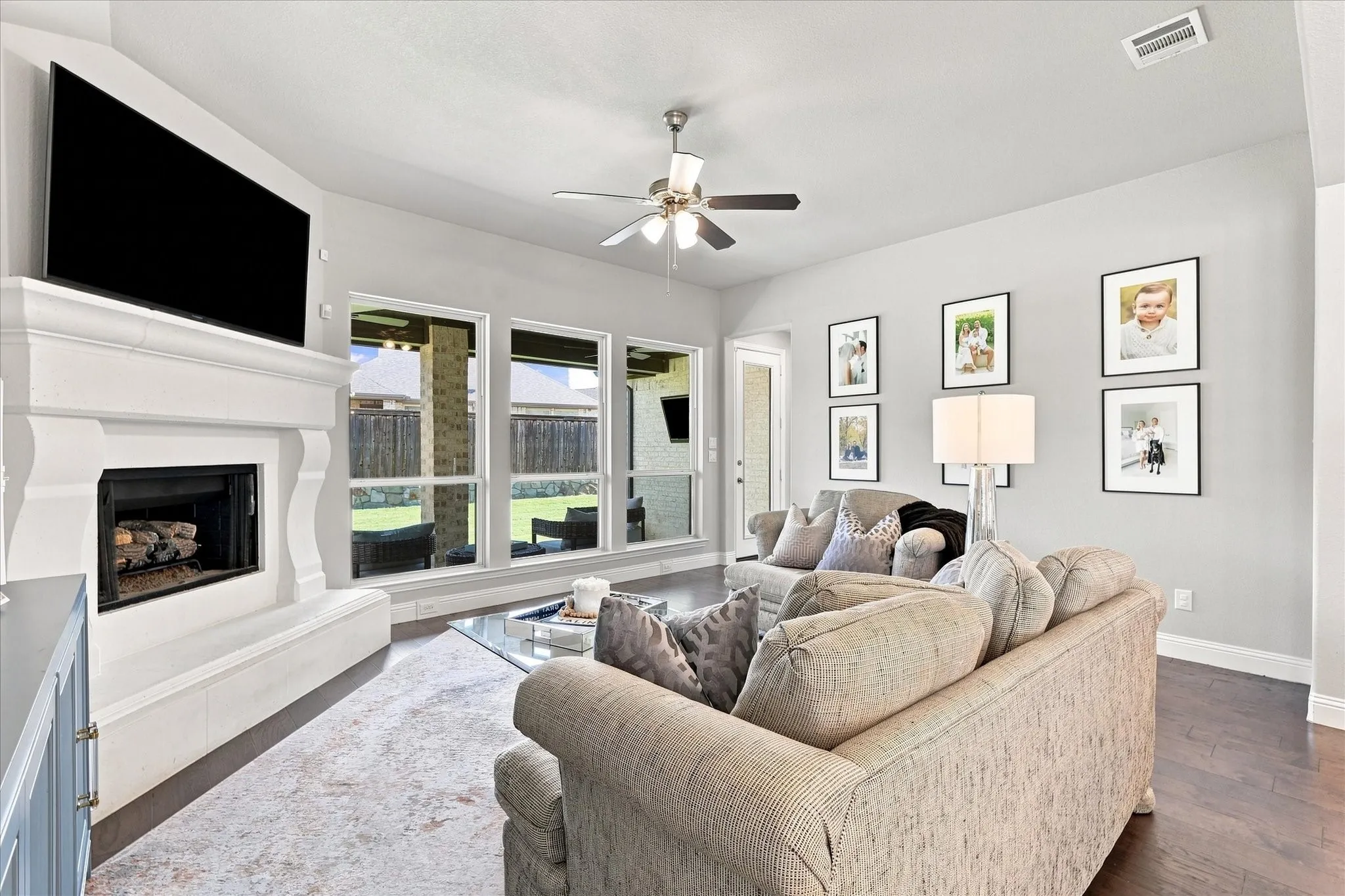 Single Family Residence For Sale in Denton County , 2913 Stonefield, The Colony, Texas 75056, 3 Bedroom, 3 Bathroom, 3 Garage spaces, 2,169 Sqft, built in 2020, mls#21395653, Real Estate Agent in The Colony, Homes For Sale in Denton county, Homes For Sale in The Colony, Realtor in The Colony Texas, Real Estate Brokerage Independent Realty Texas, Luminita Cordes Realtor