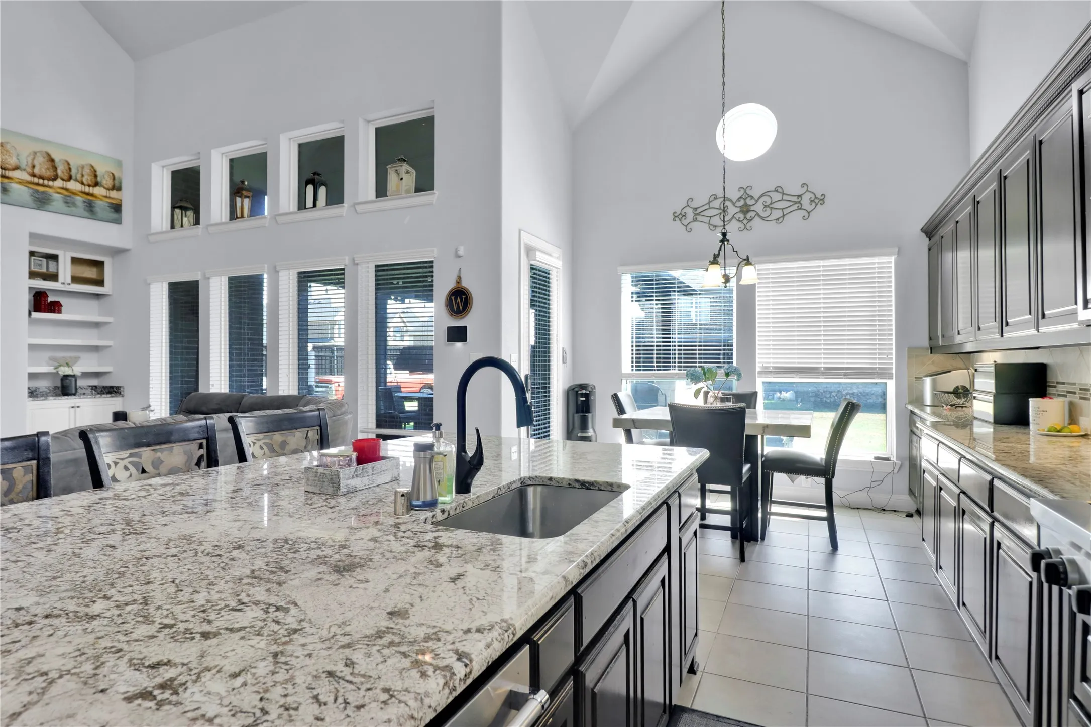 Single Family Residence For Sale in Tarrant County , 710 San Ysidro Trail, Mansfield, Texas 76063, 5 Bedroom, 4 Bathroom, 3 Garage spaces, 4,798 Sqft, built in 2016, mls#21395684, Real Estate Agent in Mansfield, Homes For Sale in Tarrant county, Homes For Sale in Mansfield, Realtor in Mansfield Texas, Real Estate Brokerage Independent Realty Texas, Luminita Cordes Realtor