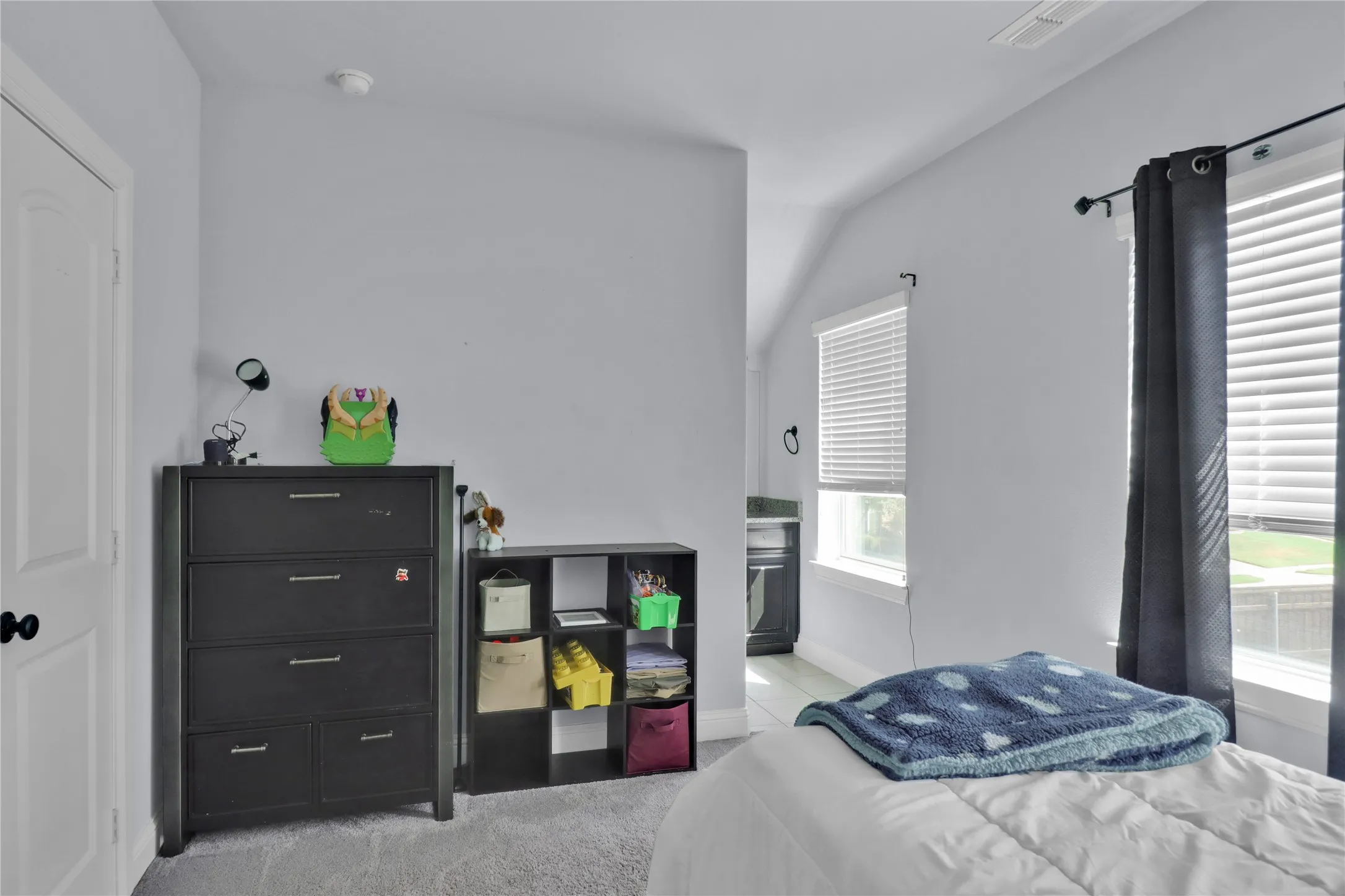 Secondary bedroom