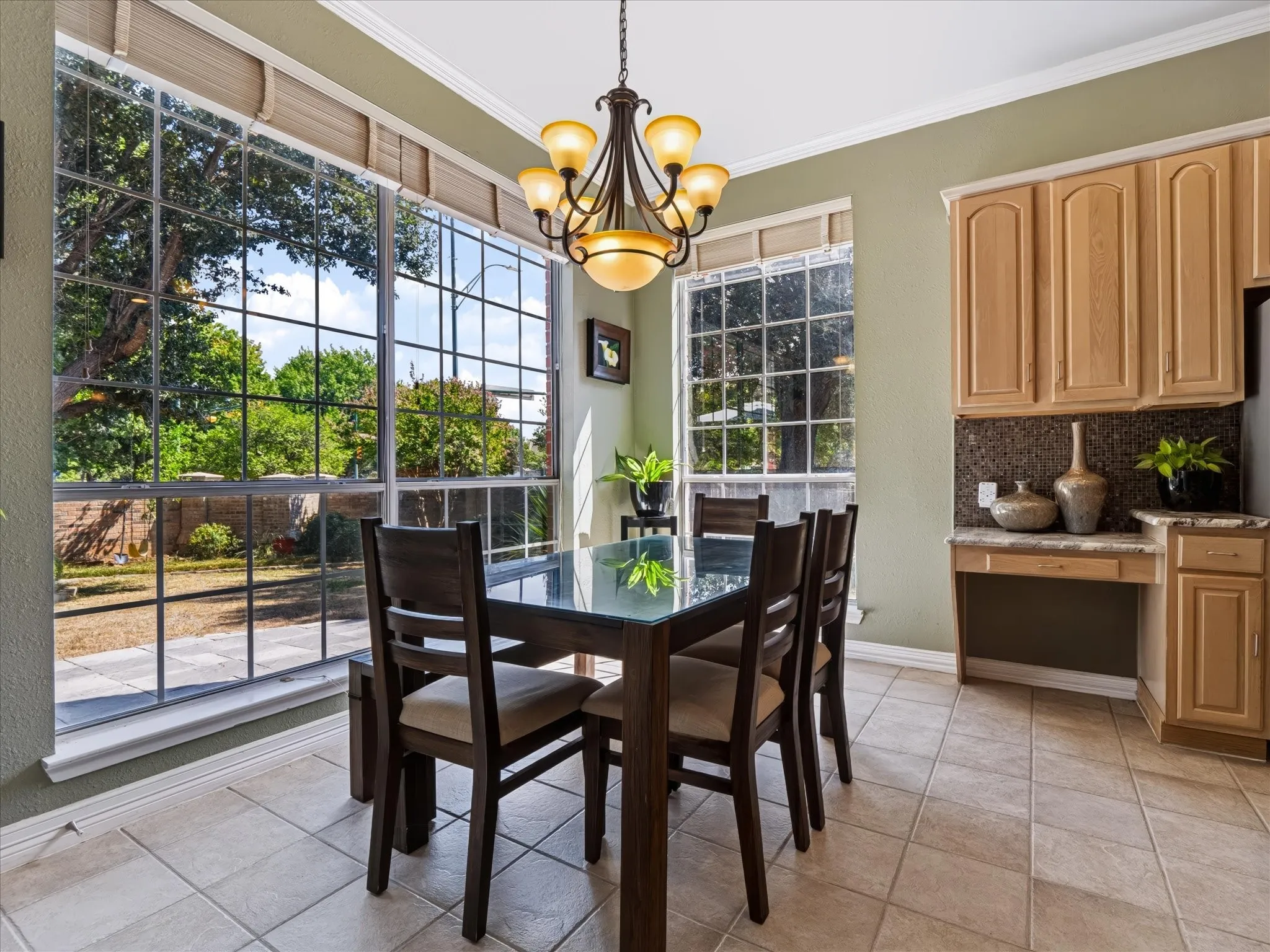 Single Family Residence For Sale in Denton County , 3600 Gaitland Circle, Flower Mound, Texas 75022, 4 Bedroom, 3 Bathroom, 2 Garage spaces, 2,883 Sqft, built in 1996, mls#21394651, Real Estate Agent in Flower Mound, Homes For Sale in Denton county, Homes For Sale in Flower Mound, Realtor in Flower Mound Texas, Real Estate Brokerage Independent Realty Texas, Luminita Cordes Realtor