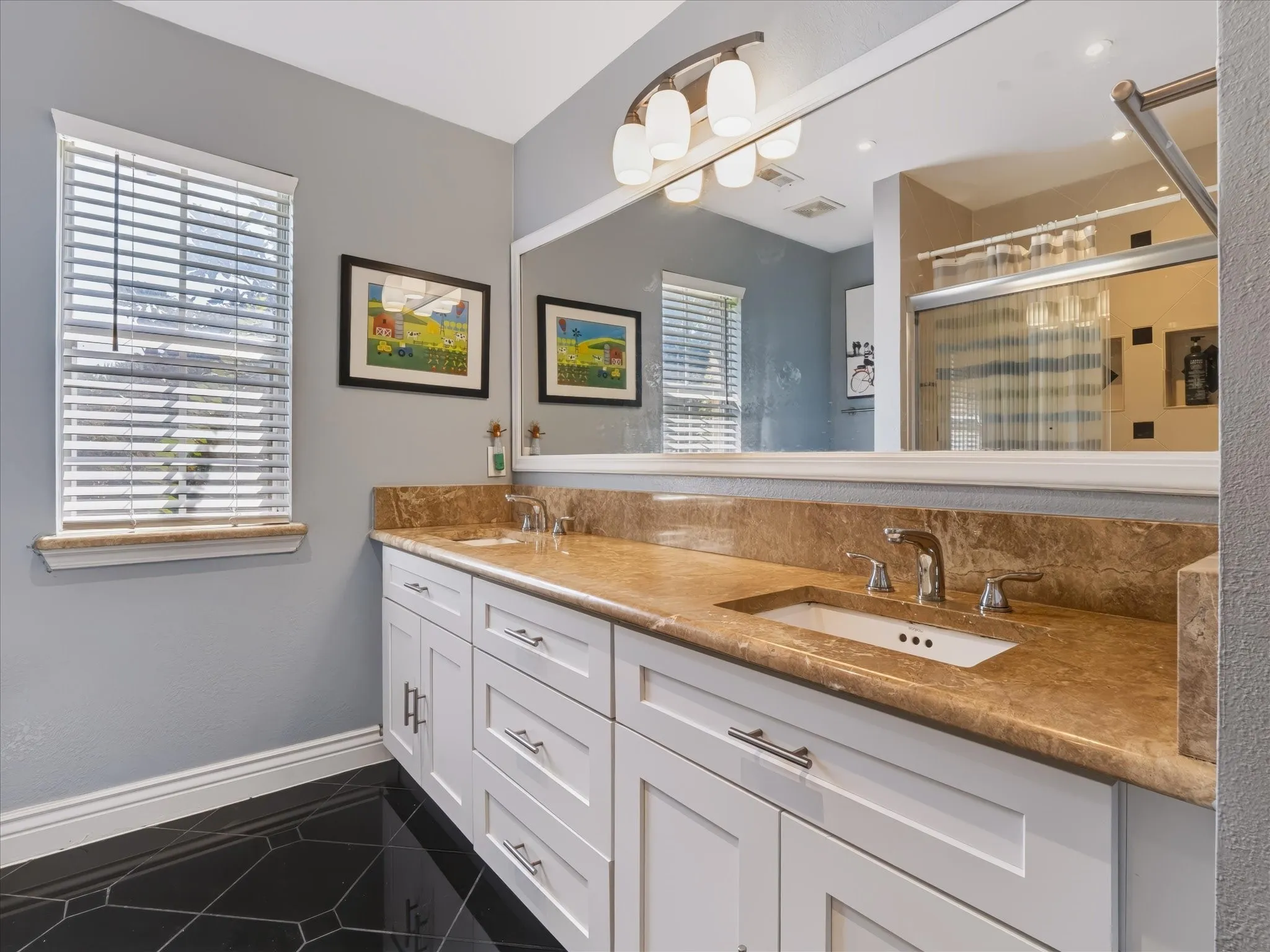 Single Family Residence For Sale in Denton County , 3600 Gaitland Circle, Flower Mound, Texas 75022, 4 Bedroom, 3 Bathroom, 2 Garage spaces, 2,883 Sqft, built in 1996, mls#21394651, Real Estate Agent in Flower Mound, Homes For Sale in Denton county, Homes For Sale in Flower Mound, Realtor in Flower Mound Texas, Real Estate Brokerage Independent Realty Texas, Luminita Cordes Realtor