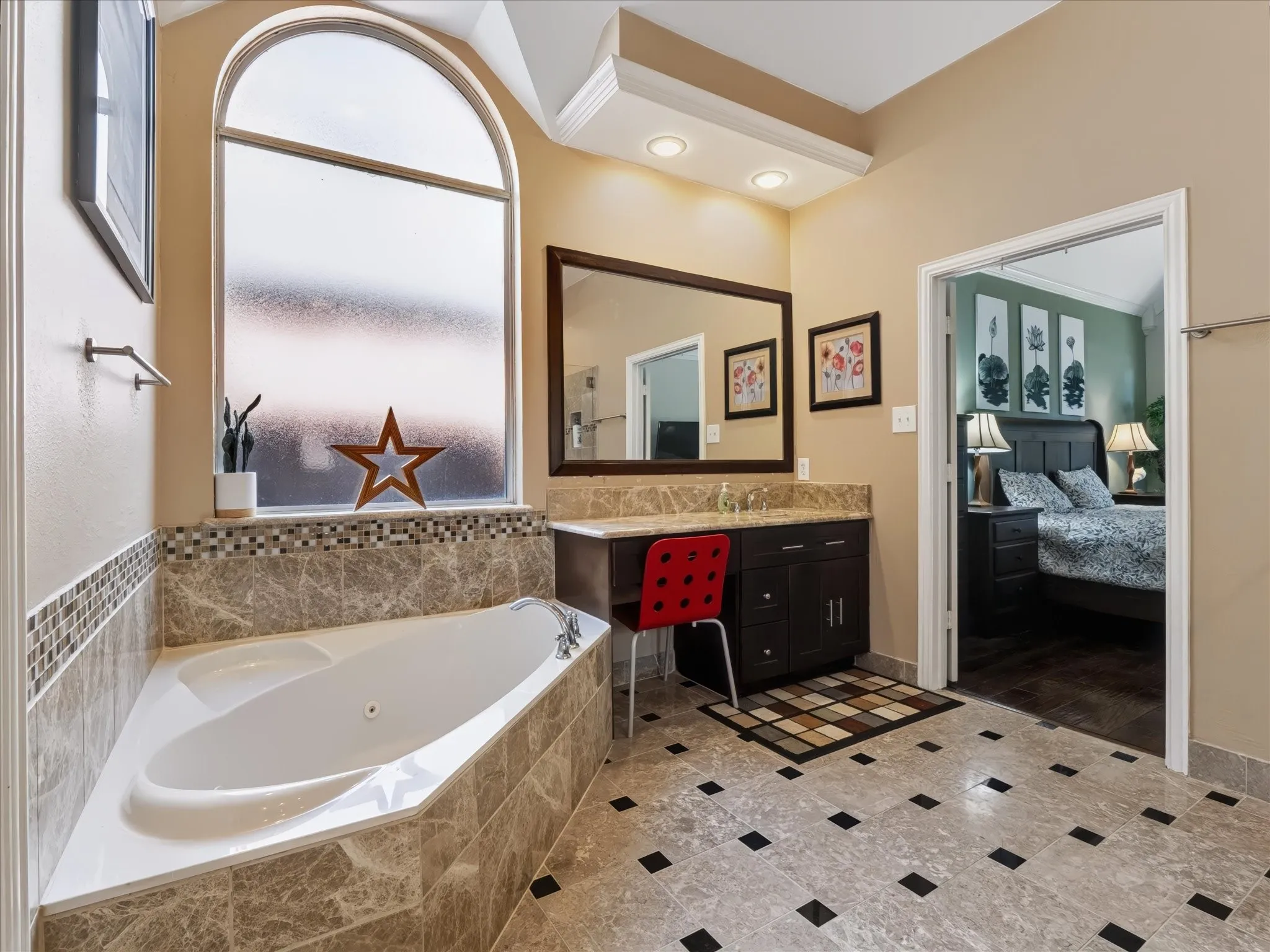 Single Family Residence For Sale in Denton County , 3600 Gaitland Circle, Flower Mound, Texas 75022, 4 Bedroom, 3 Bathroom, 2 Garage spaces, 2,883 Sqft, built in 1996, mls#21394651, Real Estate Agent in Flower Mound, Homes For Sale in Denton county, Homes For Sale in Flower Mound, Realtor in Flower Mound Texas, Real Estate Brokerage Independent Realty Texas, Luminita Cordes Realtor