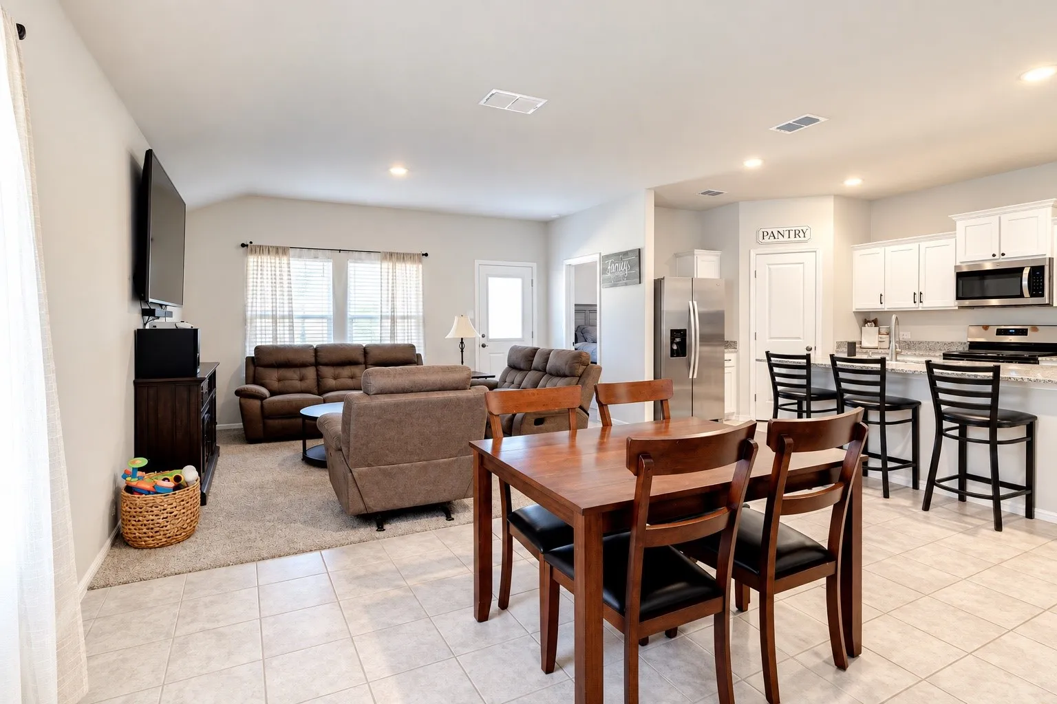 Single Family Residence For Sale in Tarrant County , 616 Sand Point Drive, Fort Worth, Texas 76131, 3 Bedroom, 2 Bathroom, 2 Garage spaces, 1,548 Sqft, built in 2023, mls#21395730, Real Estate Agent in Fort Worth, Homes For Sale in Tarrant county, Homes For Sale in Fort Worth, Realtor in Fort Worth Texas, Real Estate Brokerage Independent Realty Texas, Luminita Cordes Realtor