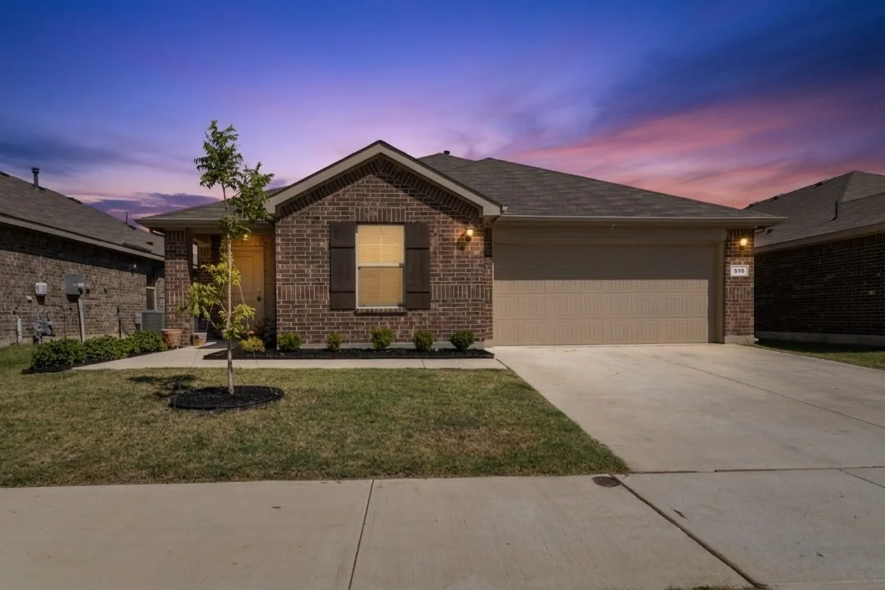 Single Family Residence For Sale in Tarrant County , 616 Sand Point Drive, Fort Worth, Texas 76131, 3 Bedroom, 2 Bathroom, 2 Garage spaces, 1,548 Sqft, built in 2023, mls#21395730, Real Estate Agent in Fort Worth, Homes For Sale in Tarrant county, Homes For Sale in Fort Worth, Realtor in Fort Worth Texas, Real Estate Brokerage Independent Realty Texas, Luminita Cordes Realtor
