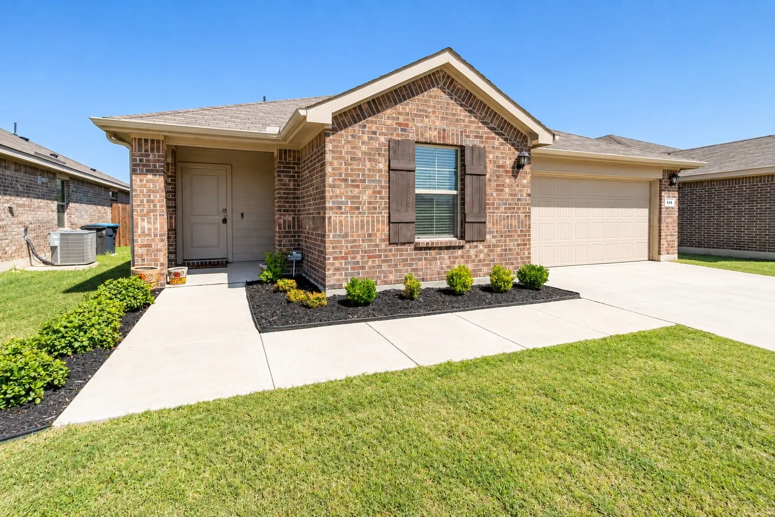 Single Family Residence For Sale in Tarrant County , 616 Sand Point Drive, Fort Worth, Texas 76131, 3 Bedroom, 2 Bathroom, 2 Garage spaces, 1,548 Sqft, built in 2023, mls#21395730, Real Estate Agent in Fort Worth, Homes For Sale in Tarrant county, Homes For Sale in Fort Worth, Realtor in Fort Worth Texas, Real Estate Brokerage Independent Realty Texas, Luminita Cordes Realtor