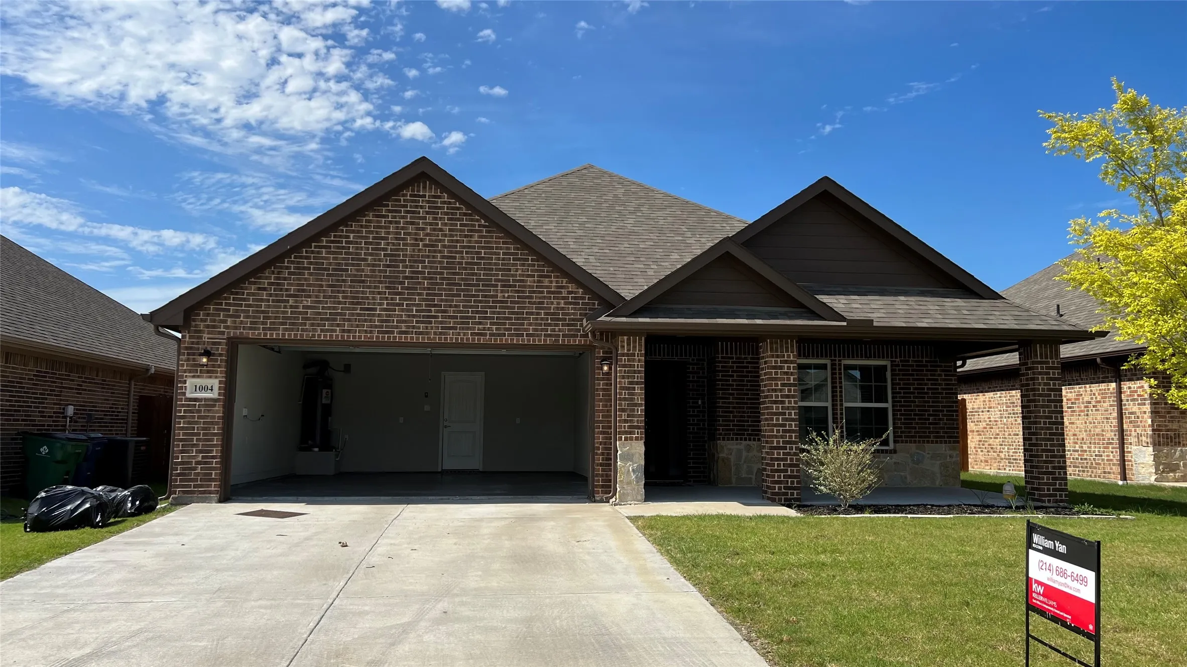 Single Family Residence For Rent in Hunt County , 1004 Hardaway Drive, Greenville, Texas 75402, 3 Bedroom, 2 Bathroom, 2 Garage spaces, 1,605 Sqft, built in 2022, mls#21395729, Real Estate Agent in Greenville, Homes For Rent in Hunt county, Homes For Rent in Greenville, Realtor in Greenville Texas, Real Estate Brokerage Independent Realty Texas, Luminita Cordes Realtor