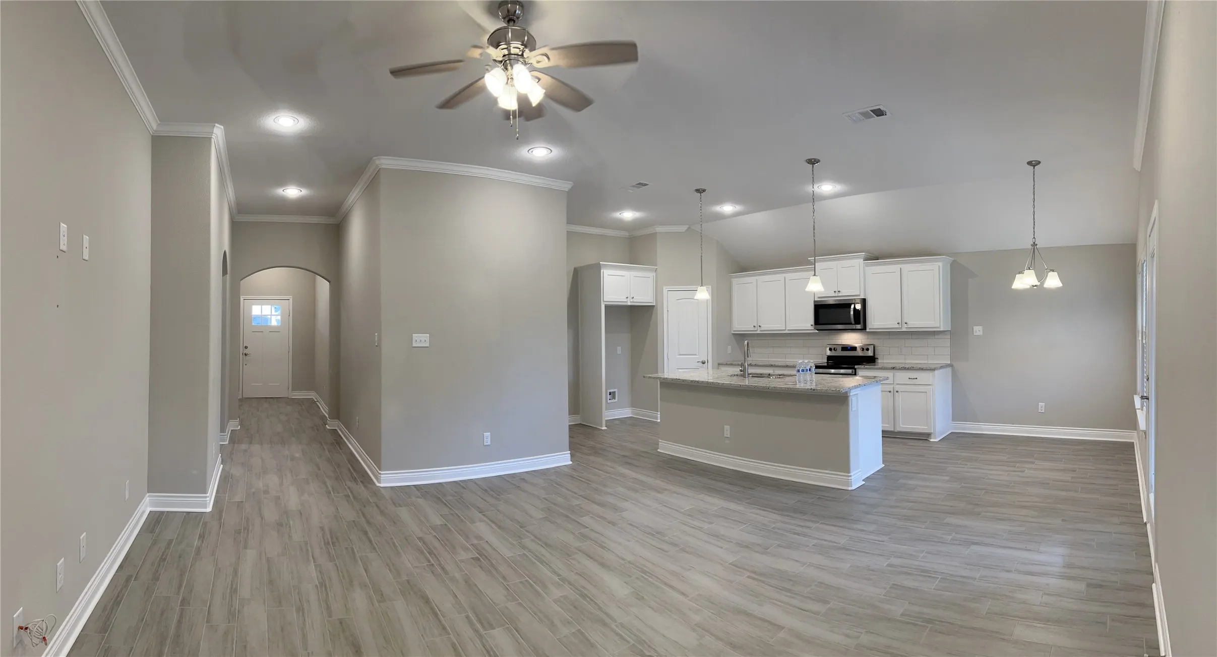 Single Family Residence For Rent in Hunt County , 1004 Hardaway Drive, Greenville, Texas 75402, 3 Bedroom, 2 Bathroom, 2 Garage spaces, 1,605 Sqft, built in 2022, mls#21395729, Real Estate Agent in Greenville, Homes For Rent in Hunt county, Homes For Rent in Greenville, Realtor in Greenville Texas, Real Estate Brokerage Independent Realty Texas, Luminita Cordes Realtor