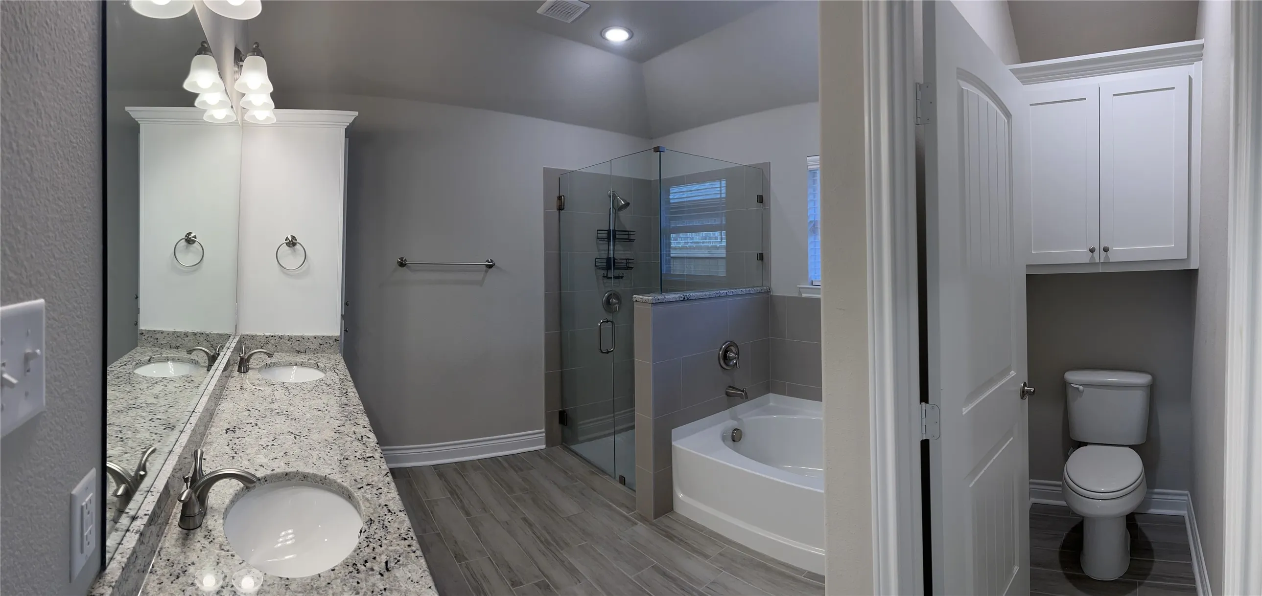 Single Family Residence For Rent in Hunt County , 1004 Hardaway Drive, Greenville, Texas 75402, 3 Bedroom, 2 Bathroom, 2 Garage spaces, 1,605 Sqft, built in 2022, mls#21395729, Real Estate Agent in Greenville, Homes For Rent in Hunt county, Homes For Rent in Greenville, Realtor in Greenville Texas, Real Estate Brokerage Independent Realty Texas, Luminita Cordes Realtor