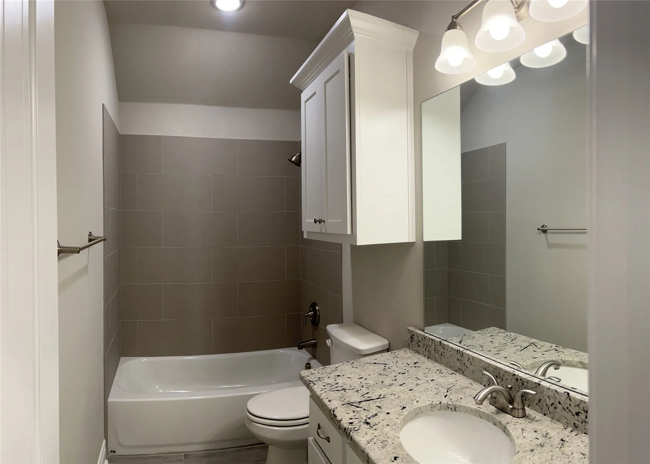 Single Family Residence For Rent in Hunt County , 1004 Hardaway Drive, Greenville, Texas 75402, 3 Bedroom, 2 Bathroom, 2 Garage spaces, 1,605 Sqft, built in 2022, mls#21395729, Real Estate Agent in Greenville, Homes For Rent in Hunt county, Homes For Rent in Greenville, Realtor in Greenville Texas, Real Estate Brokerage Independent Realty Texas, Luminita Cordes Realtor
