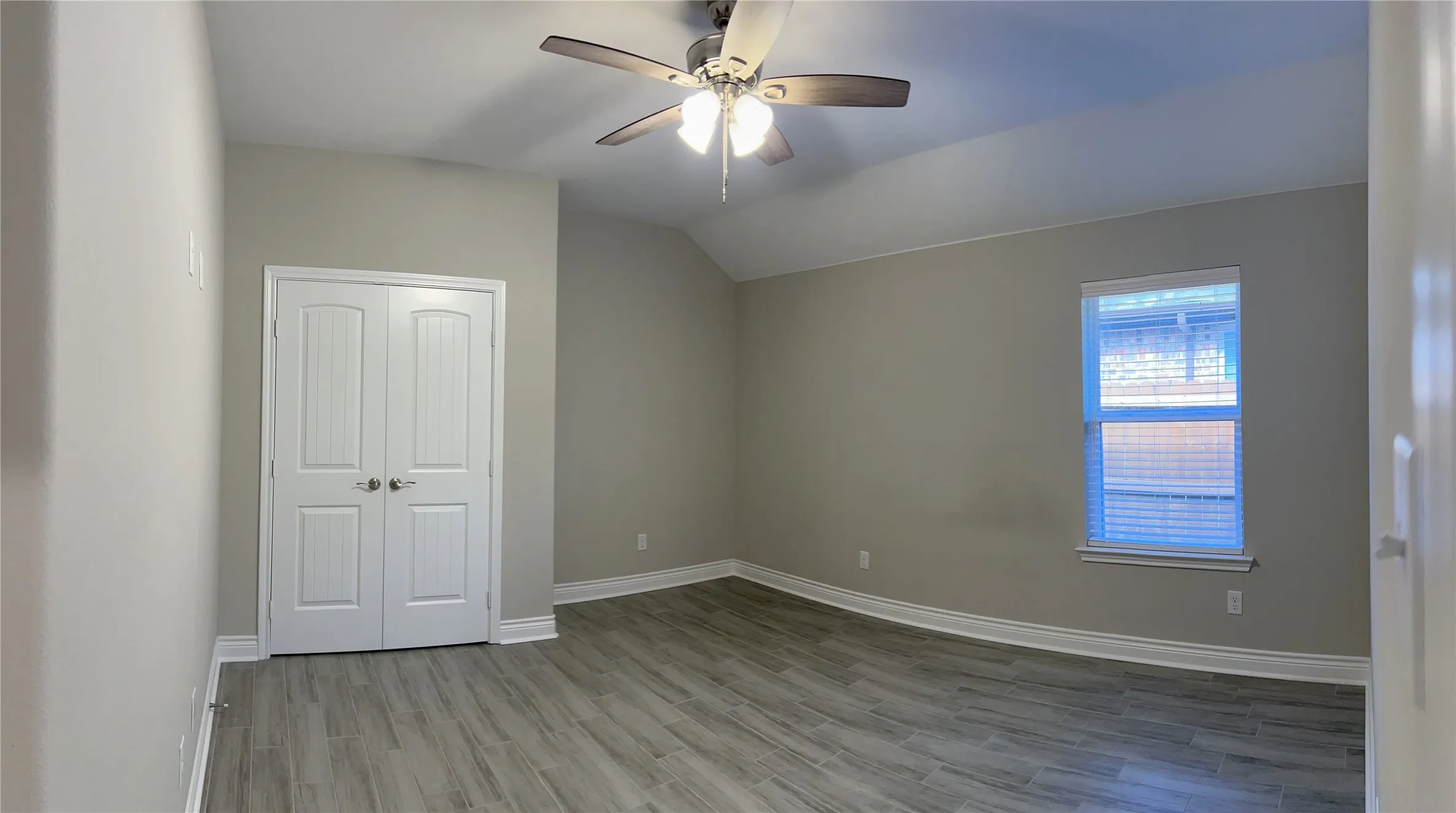Single Family Residence For Rent in Hunt County , 1004 Hardaway Drive, Greenville, Texas 75402, 3 Bedroom, 2 Bathroom, 2 Garage spaces, 1,605 Sqft, built in 2022, mls#21395729, Real Estate Agent in Greenville, Homes For Rent in Hunt county, Homes For Rent in Greenville, Realtor in Greenville Texas, Real Estate Brokerage Independent Realty Texas, Luminita Cordes Realtor