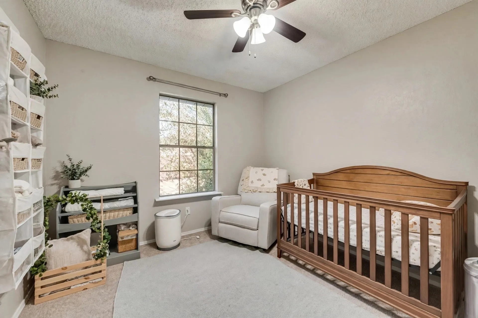 Single Family Residence For Sale in Johnson County , 837 Blue Ridge Drive, Burleson, Texas 76028, 3 Bedroom, 2 Bathroom, 1 Garage spaces, 1,080 Sqft, built in 1983, mls#21392706, Real Estate Agent in Burleson, Homes For Sale in Johnson county, Homes For Sale in Burleson, Realtor in Burleson Texas, Real Estate Brokerage Independent Realty Texas, Luminita Cordes Realtor