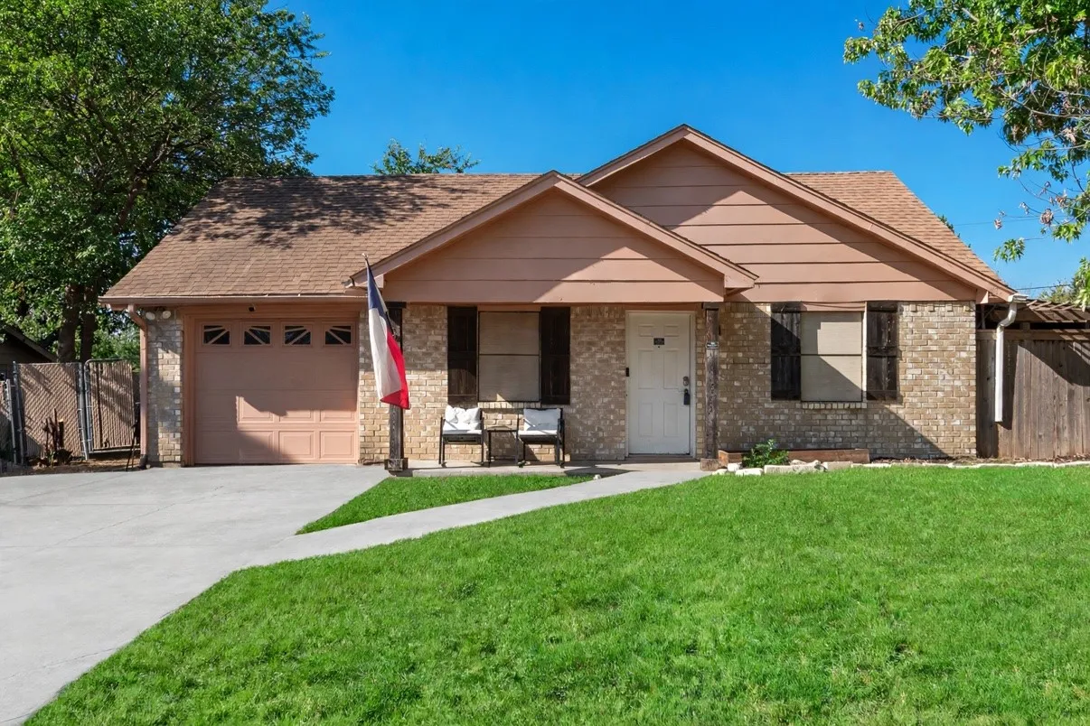 Single Family Residence For Sale