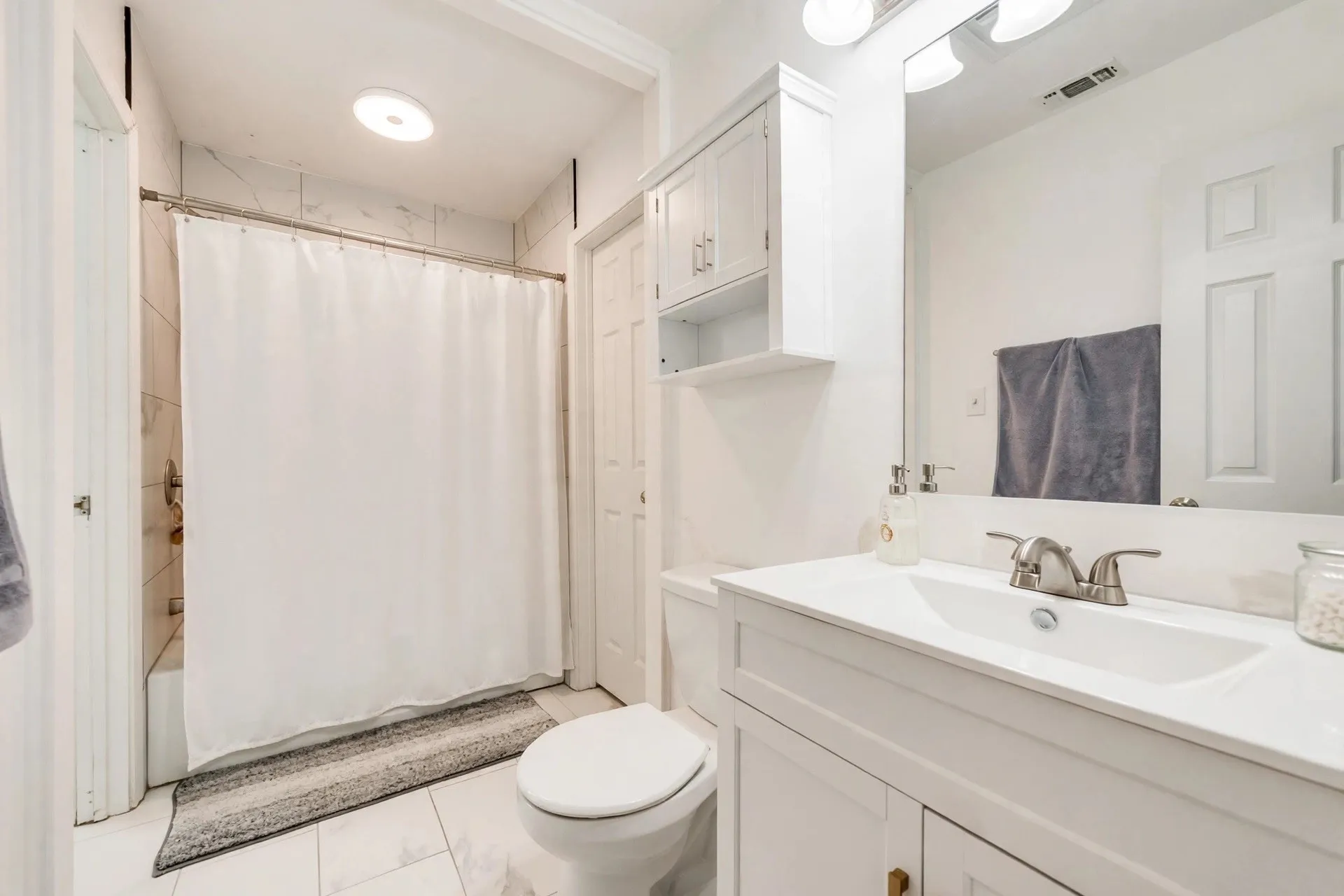 Single Family Residence For Sale in Johnson County , 837 Blue Ridge Drive, Burleson, Texas 76028, 3 Bedroom, 2 Bathroom, 1 Garage spaces, 1,080 Sqft, built in 1983, mls#21392706, Real Estate Agent in Burleson, Homes For Sale in Johnson county, Homes For Sale in Burleson, Realtor in Burleson Texas, Real Estate Brokerage Independent Realty Texas, Luminita Cordes Realtor
