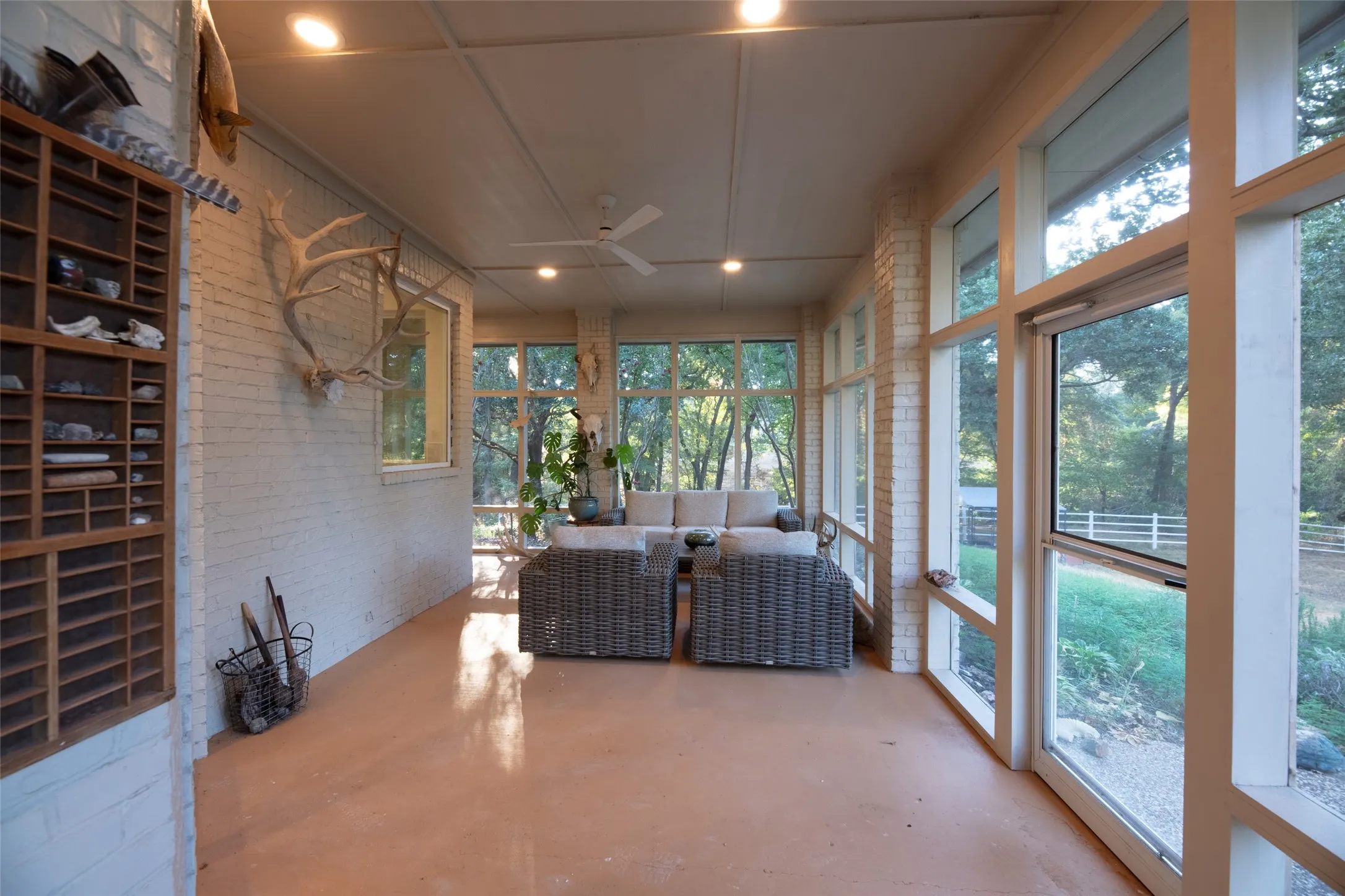 Single Family Residence For Sale in Denton County , 760 Amber Lane, Little Elm, Texas 75068, 4 Bedroom, 3 Bathroom, 3 Garage spaces, 3,383 Sqft, built in 1999, mls#21395625, Real Estate Agent in Little Elm, Homes For Sale in Denton county, Homes For Sale in Little Elm, Realtor in Little Elm Texas, Real Estate Brokerage Independent Realty Texas, Luminita Cordes Realtor