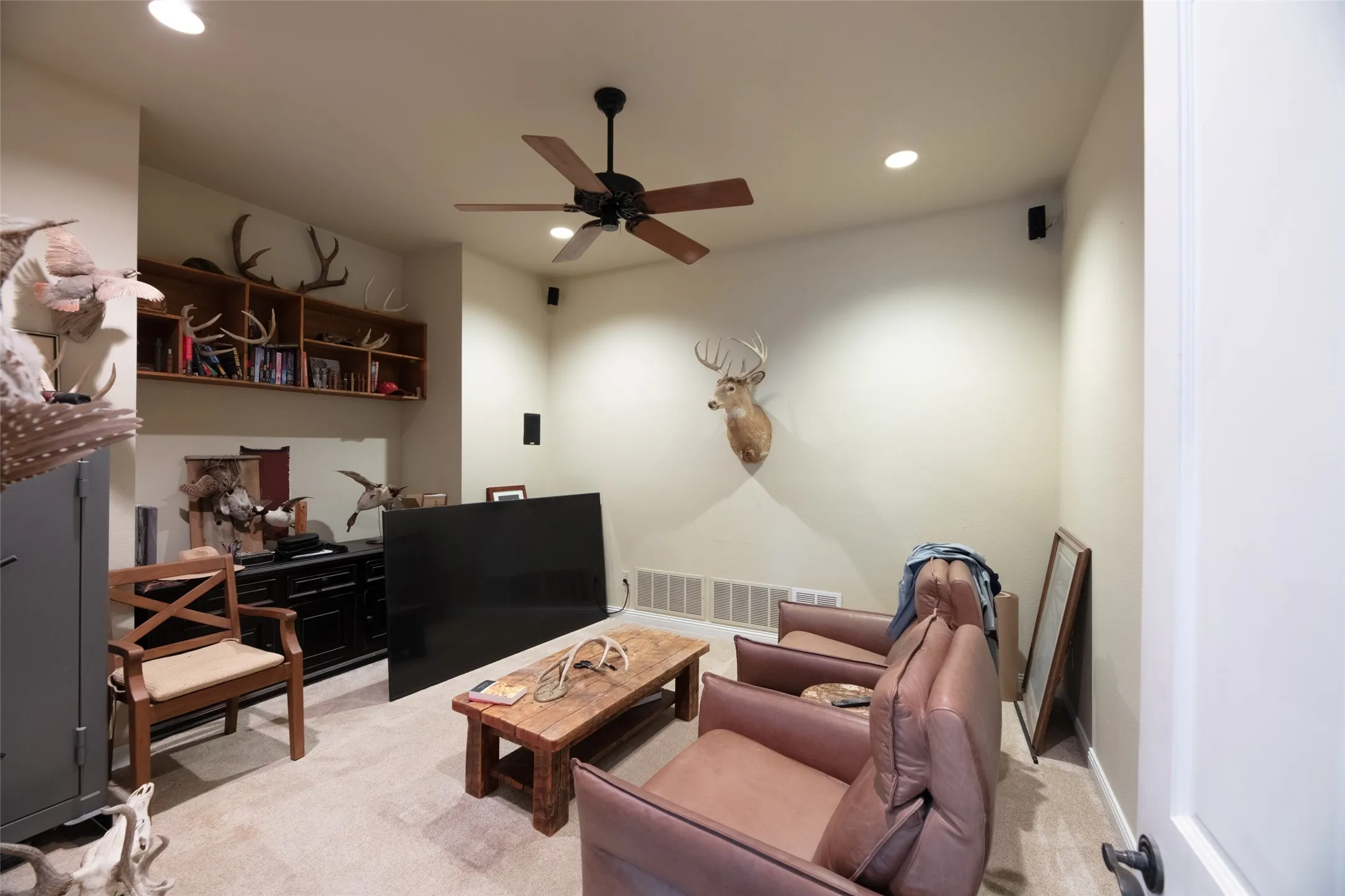 Single Family Residence For Sale in Denton County , 760 Amber Lane, Little Elm, Texas 75068, 4 Bedroom, 3 Bathroom, 3 Garage spaces, 3,383 Sqft, built in 1999, mls#21395625, Real Estate Agent in Little Elm, Homes For Sale in Denton county, Homes For Sale in Little Elm, Realtor in Little Elm Texas, Real Estate Brokerage Independent Realty Texas, Luminita Cordes Realtor