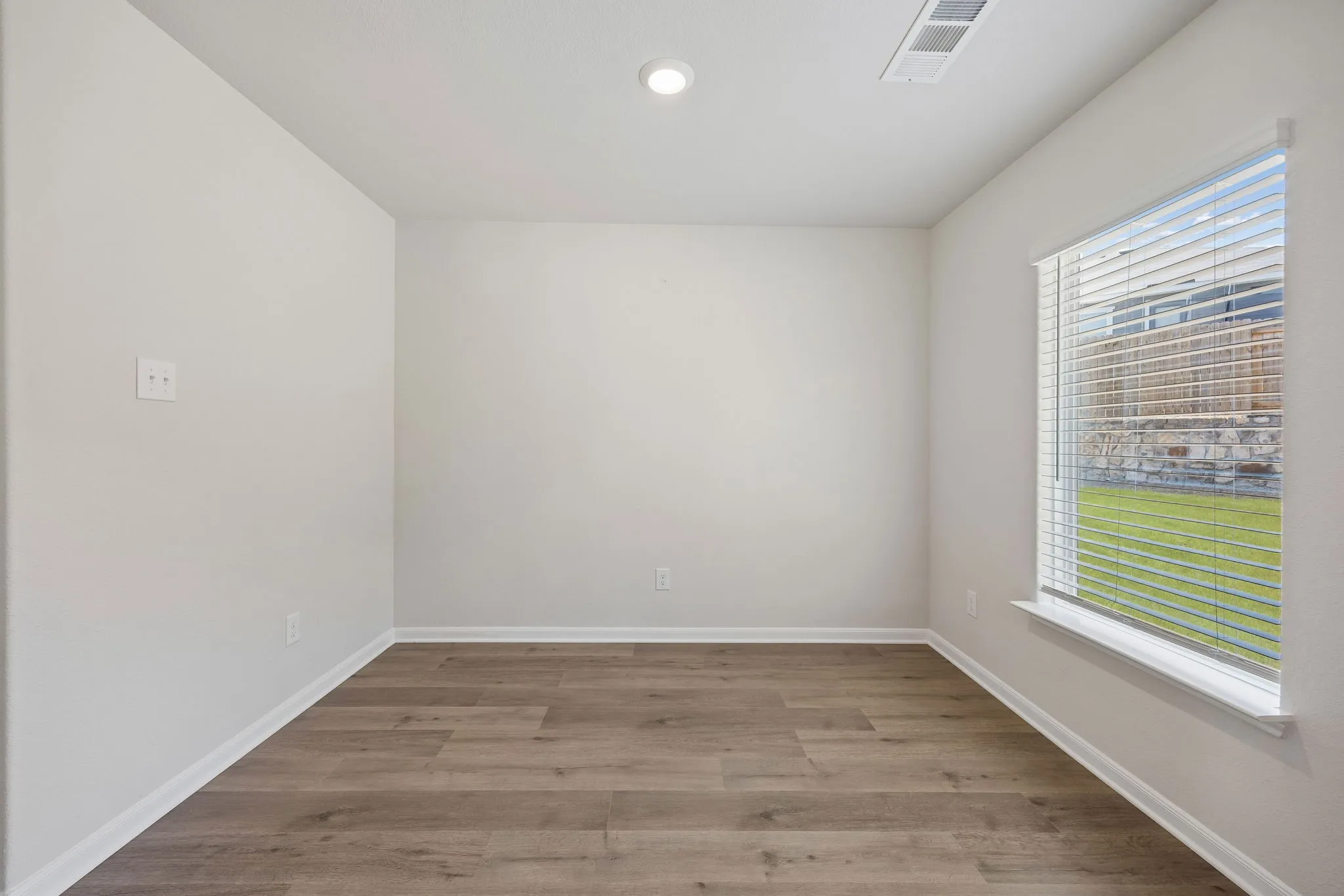 Single Family Residence For Rent in Dallas County , 6307 Rain Lily Drive, Dallas, Texas 75241, 4 Bedroom, 2 Bathroom, 2 Garage spaces, 1,732 Sqft, built in 2024, mls#21386884, Real Estate Agent in Dallas, Homes For Rent in Dallas county, Homes For Rent in Dallas, Realtor in Dallas Texas, Real Estate Brokerage Independent Realty Texas, Luminita Cordes Realtor