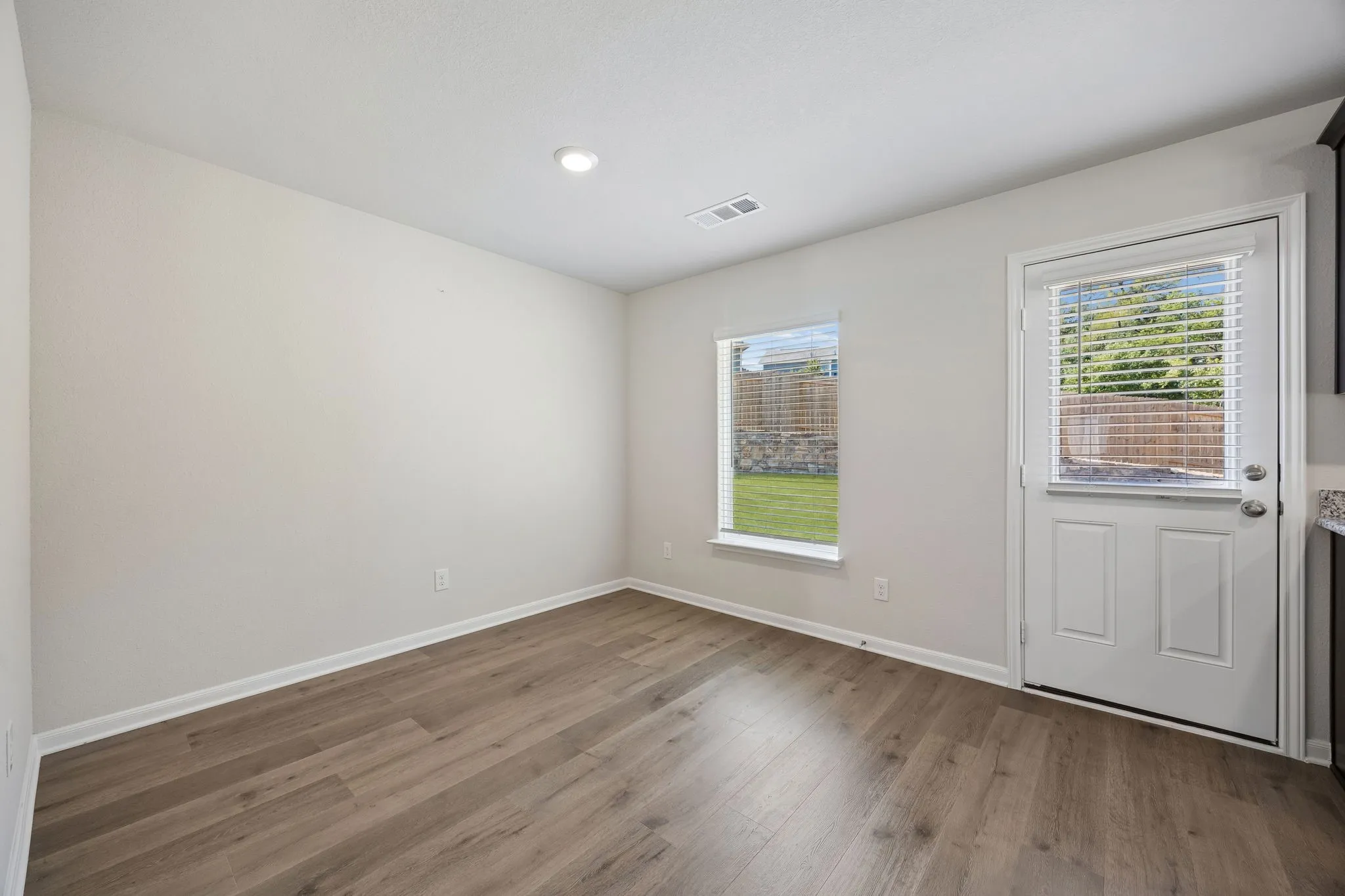 Single Family Residence For Rent in Dallas County , 6307 Rain Lily Drive, Dallas, Texas 75241, 4 Bedroom, 2 Bathroom, 2 Garage spaces, 1,732 Sqft, built in 2024, mls#21386884, Real Estate Agent in Dallas, Homes For Rent in Dallas county, Homes For Rent in Dallas, Realtor in Dallas Texas, Real Estate Brokerage Independent Realty Texas, Luminita Cordes Realtor