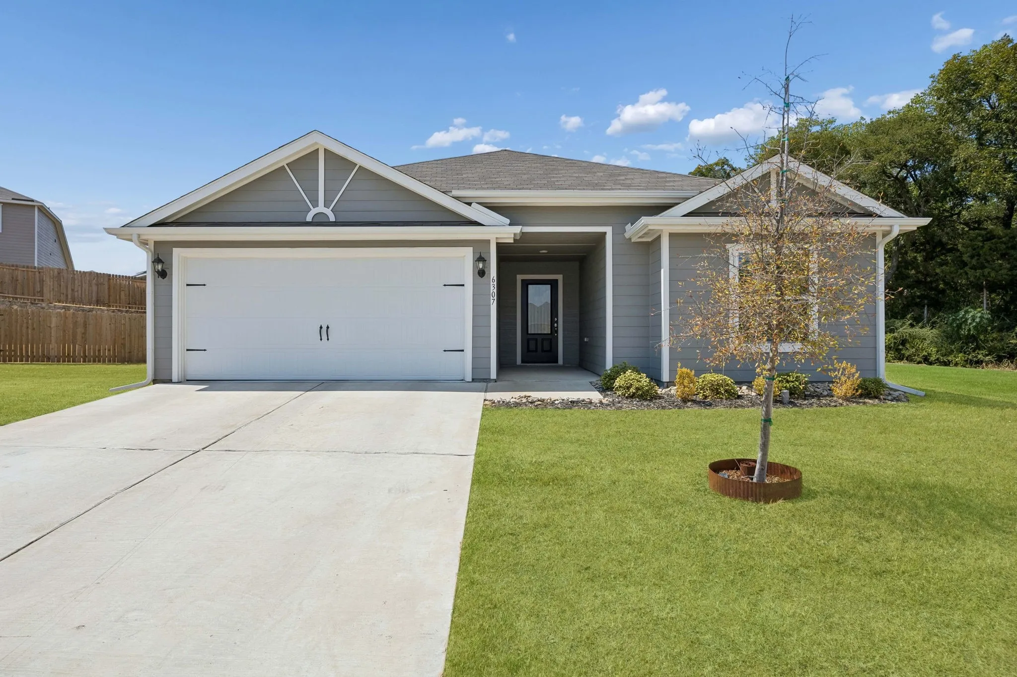 Single Family Residence For Rent in Dallas County , 6307 Rain Lily Drive, Dallas, Texas 75241, 4 Bedroom, 2 Bathroom, 2 Garage spaces, 1,732 Sqft, built in 2024, mls#21386884, Real Estate Agent in Dallas, Homes For Rent in Dallas county, Homes For Rent in Dallas, Realtor in Dallas Texas, Real Estate Brokerage Independent Realty Texas, Luminita Cordes Realtor