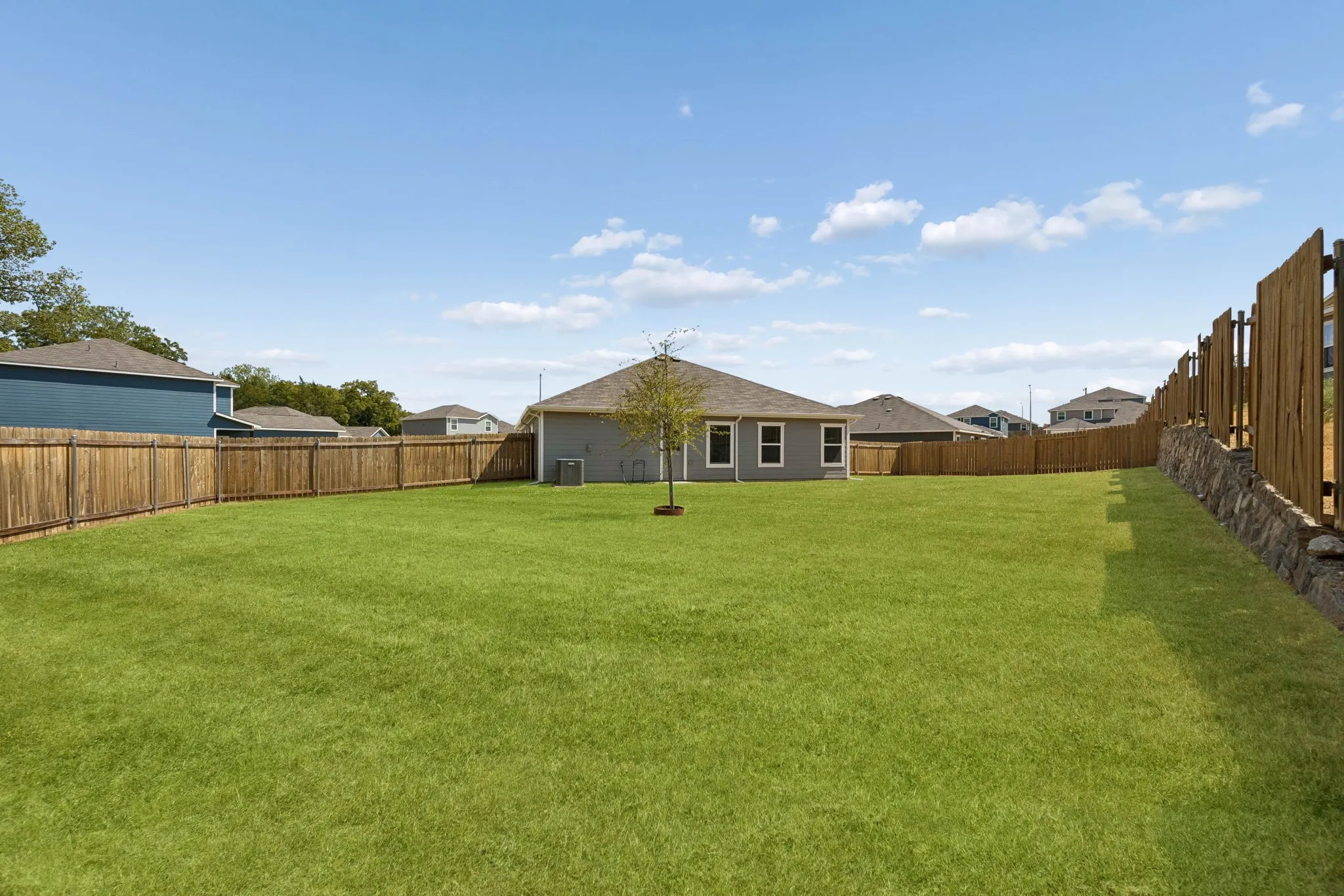 Single Family Residence For Rent in Dallas County , 6307 Rain Lily Drive, Dallas, Texas 75241, 4 Bedroom, 2 Bathroom, 2 Garage spaces, 1,732 Sqft, built in 2024, mls#21386884, Real Estate Agent in Dallas, Homes For Rent in Dallas county, Homes For Rent in Dallas, Realtor in Dallas Texas, Real Estate Brokerage Independent Realty Texas, Luminita Cordes Realtor