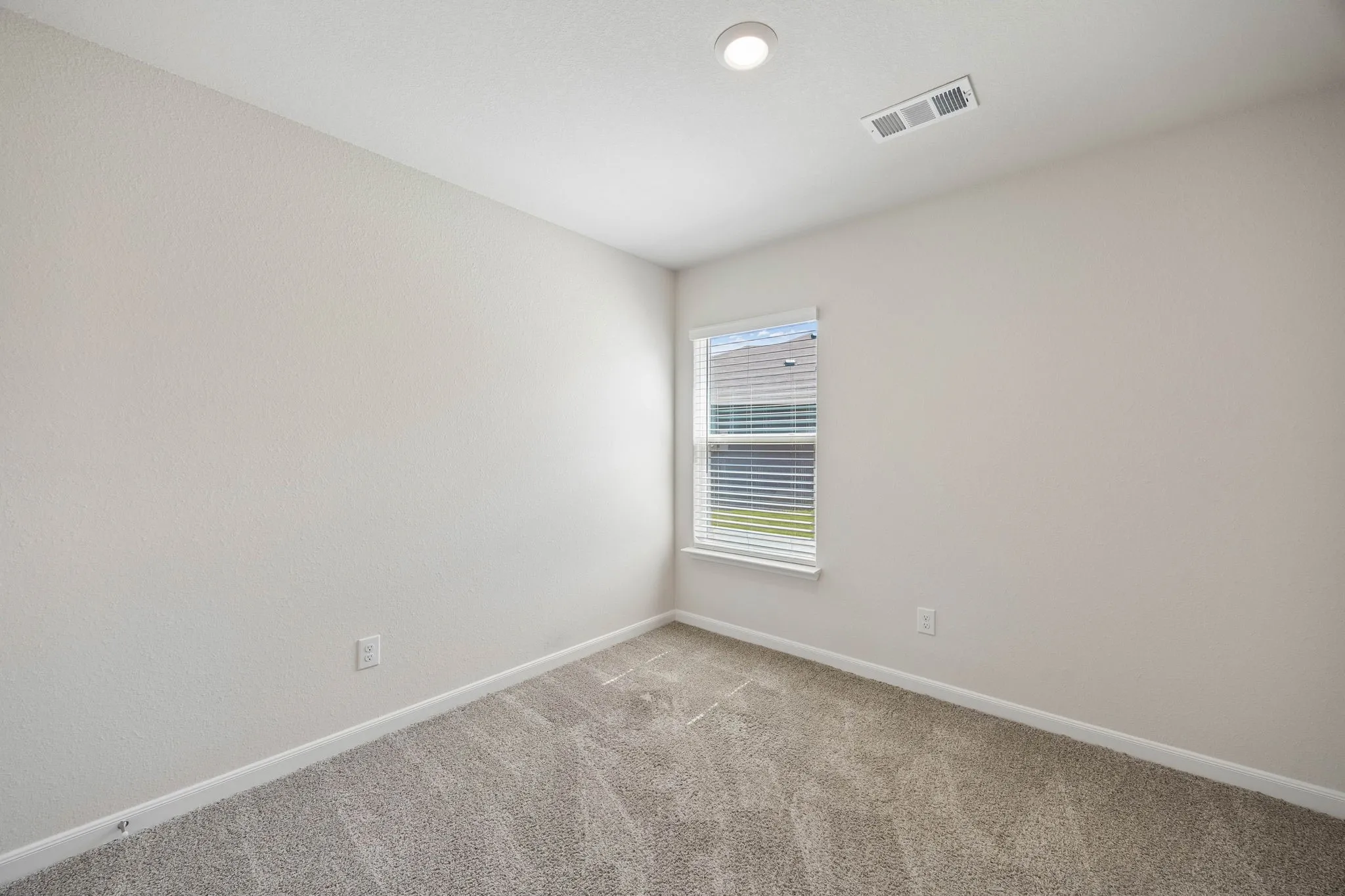 Single Family Residence For Rent in Dallas County , 6307 Rain Lily Drive, Dallas, Texas 75241, 4 Bedroom, 2 Bathroom, 2 Garage spaces, 1,732 Sqft, built in 2024, mls#21386884, Real Estate Agent in Dallas, Homes For Rent in Dallas county, Homes For Rent in Dallas, Realtor in Dallas Texas, Real Estate Brokerage Independent Realty Texas, Luminita Cordes Realtor