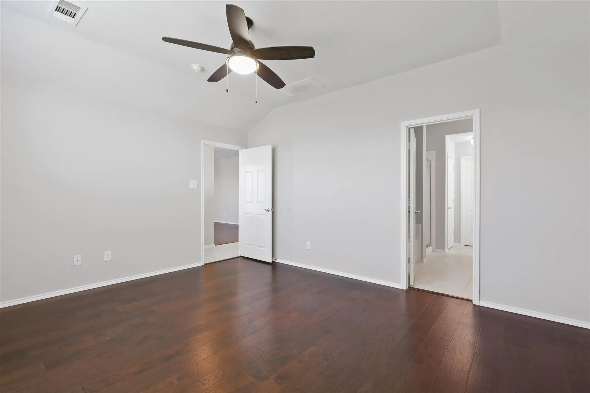 Single Family Residence For Rent in Collin County , 1725 Wildflower Lane, Wylie, Texas 75098, 3 Bedroom, 2 Bathroom, 2 Garage spaces, 1,859 Sqft, built in 2015, mls#21395733, Real Estate Agent in Wylie, Homes For Rent in Collin county, Homes For Rent in Wylie, Realtor in Wylie Texas, Real Estate Brokerage Independent Realty Texas, Luminita Cordes Realtor
