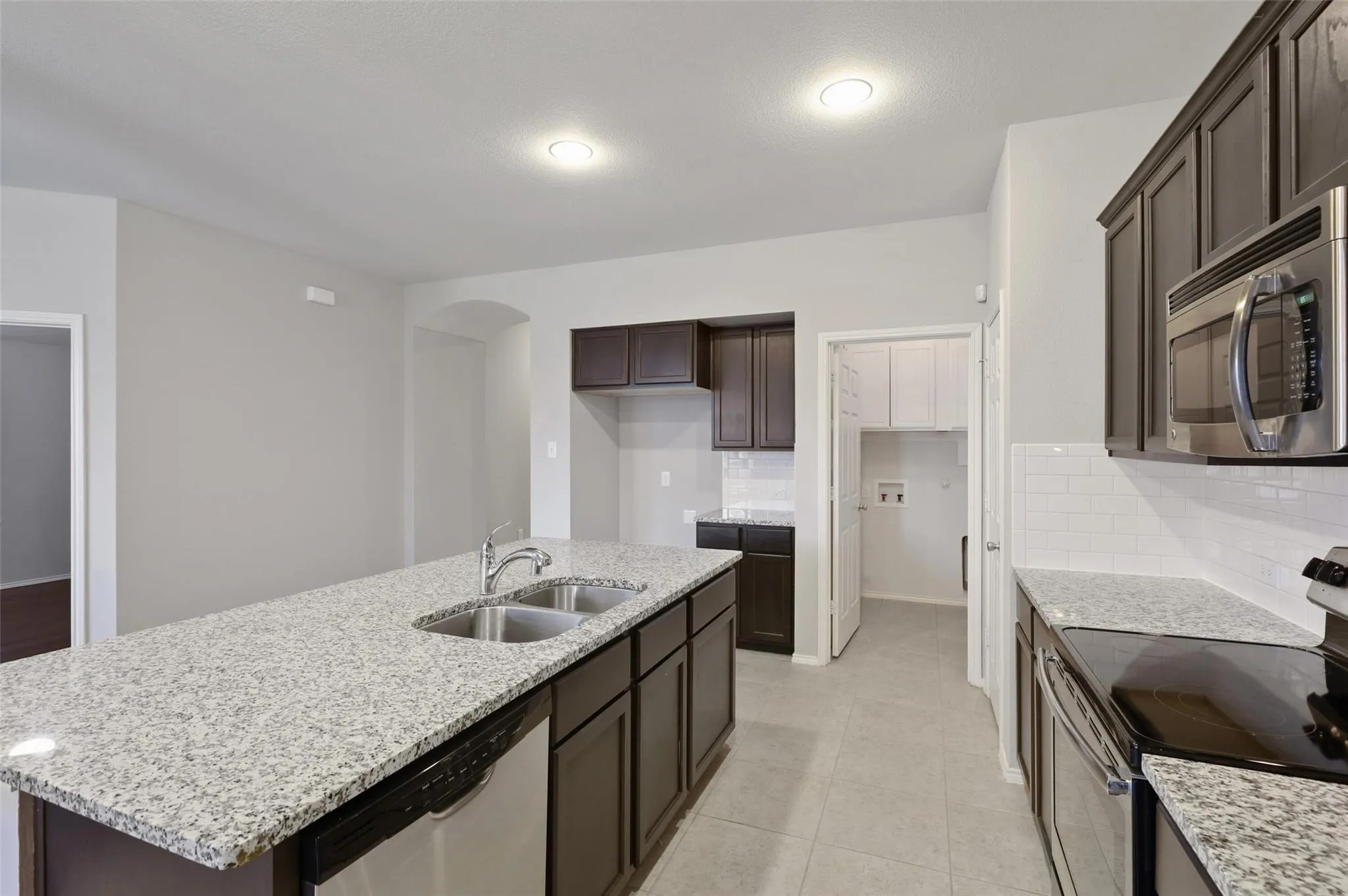 Single Family Residence For Rent in Collin County , 1725 Wildflower Lane, Wylie, Texas 75098, 3 Bedroom, 2 Bathroom, 2 Garage spaces, 1,859 Sqft, built in 2015, mls#21395733, Real Estate Agent in Wylie, Homes For Rent in Collin county, Homes For Rent in Wylie, Realtor in Wylie Texas, Real Estate Brokerage Independent Realty Texas, Luminita Cordes Realtor
