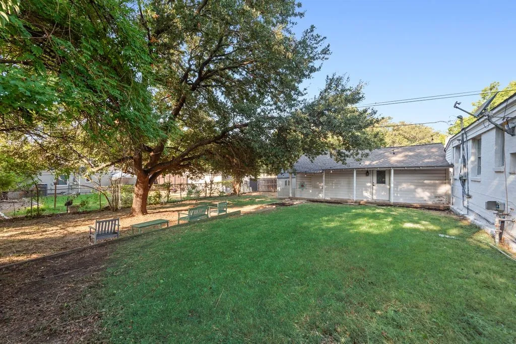 Wide open green space for backyard games, weekend cookouts, and room for the dog to run.