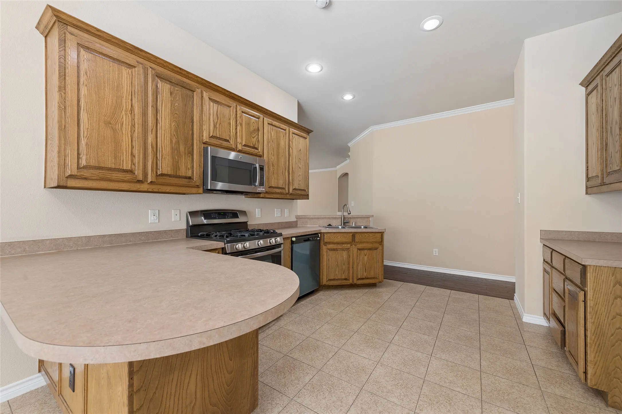 Single Family Residence For Rent in Collin County , 515 Mustang Trail, Celina, Texas 75009, 4 Bedroom, 2 Bathroom, 2 Garage spaces, 2,306 Sqft, built in 2007, mls#21395724, Real Estate Agent in Celina, Homes For Rent in Collin county, Homes For Rent in Celina, Realtor in Celina Texas, Real Estate Brokerage Independent Realty Texas, Luminita Cordes Realtor