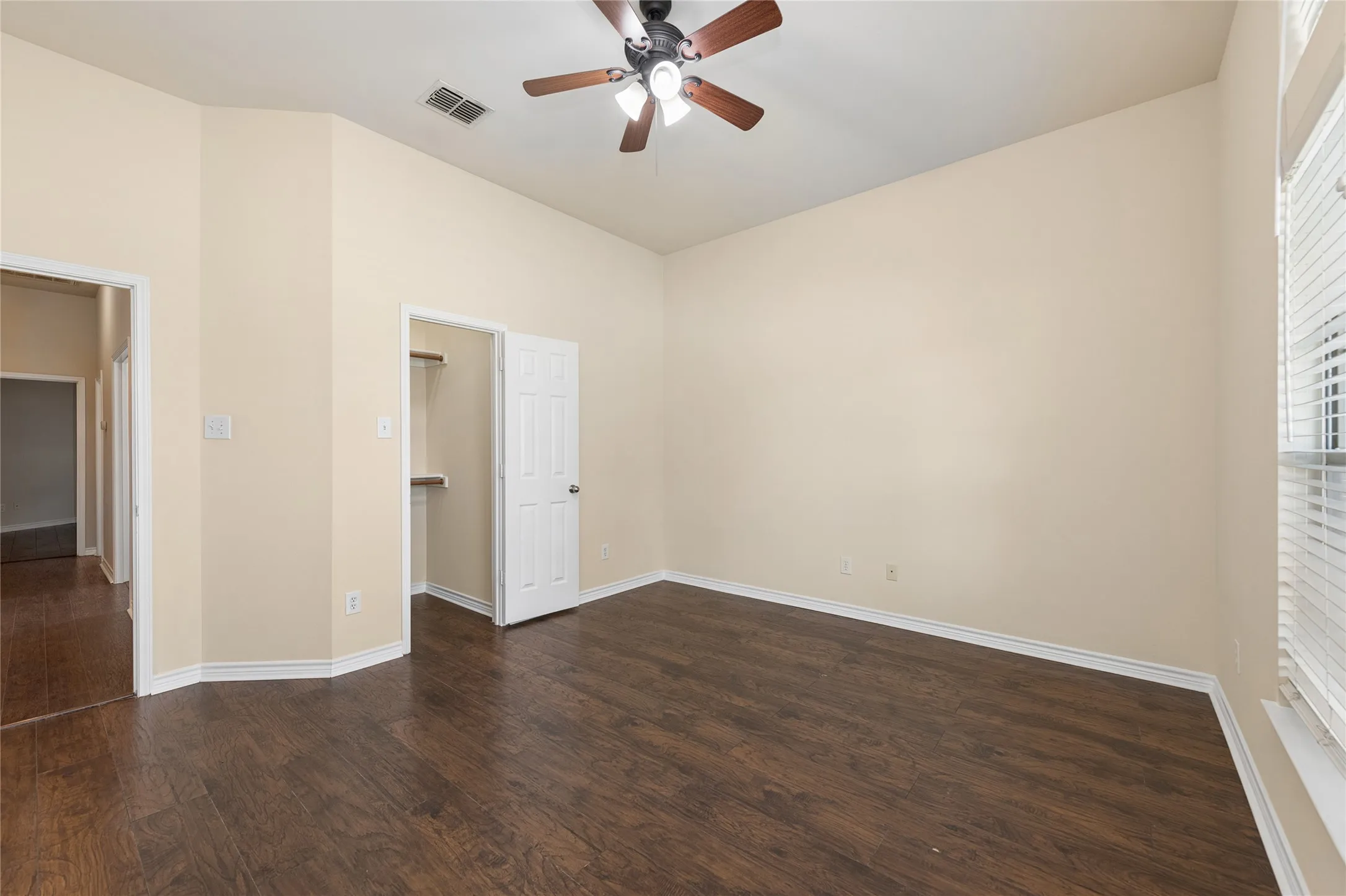 Single Family Residence For Rent in Collin County , 515 Mustang Trail, Celina, Texas 75009, 4 Bedroom, 2 Bathroom, 2 Garage spaces, 2,306 Sqft, built in 2007, mls#21395724, Real Estate Agent in Celina, Homes For Rent in Collin county, Homes For Rent in Celina, Realtor in Celina Texas, Real Estate Brokerage Independent Realty Texas, Luminita Cordes Realtor