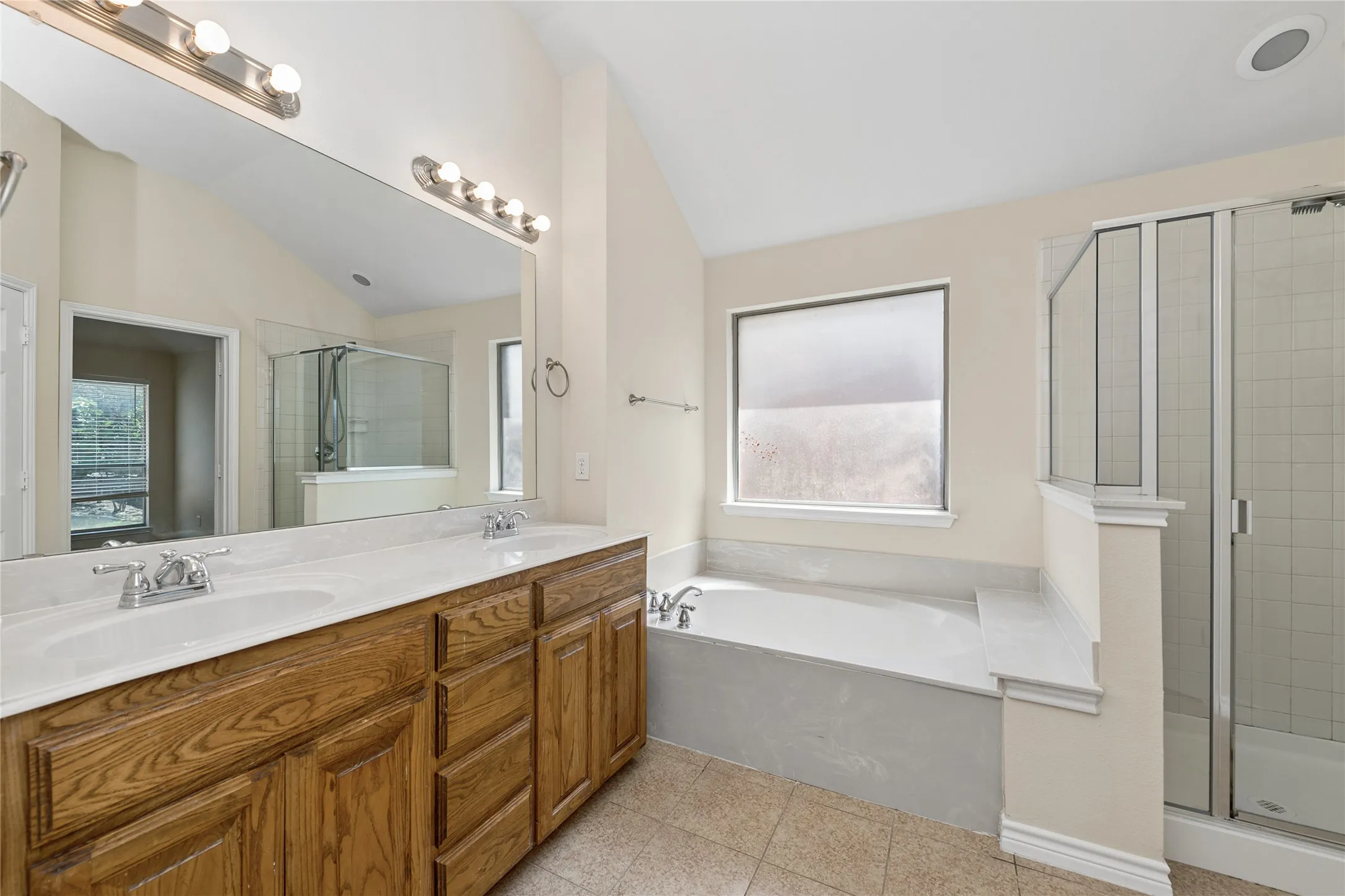 Single Family Residence For Rent in Collin County , 515 Mustang Trail, Celina, Texas 75009, 4 Bedroom, 2 Bathroom, 2 Garage spaces, 2,306 Sqft, built in 2007, mls#21395724, Real Estate Agent in Celina, Homes For Rent in Collin county, Homes For Rent in Celina, Realtor in Celina Texas, Real Estate Brokerage Independent Realty Texas, Luminita Cordes Realtor