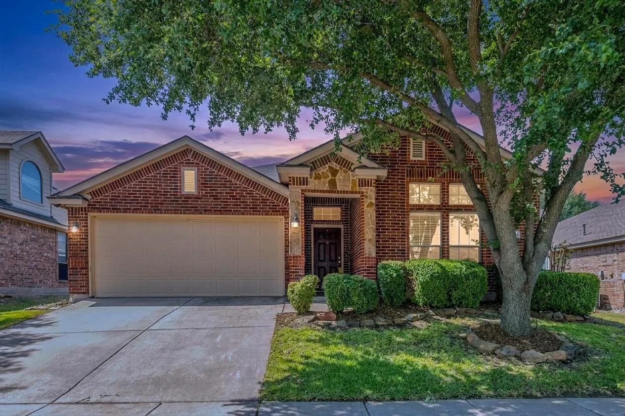 Single Family Residence For Rent