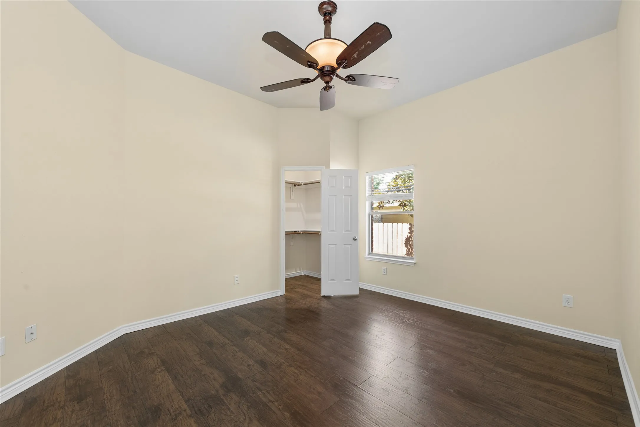 Single Family Residence For Rent in Collin County , 515 Mustang Trail, Celina, Texas 75009, 4 Bedroom, 2 Bathroom, 2 Garage spaces, 2,306 Sqft, built in 2007, mls#21395724, Real Estate Agent in Celina, Homes For Rent in Collin county, Homes For Rent in Celina, Realtor in Celina Texas, Real Estate Brokerage Independent Realty Texas, Luminita Cordes Realtor