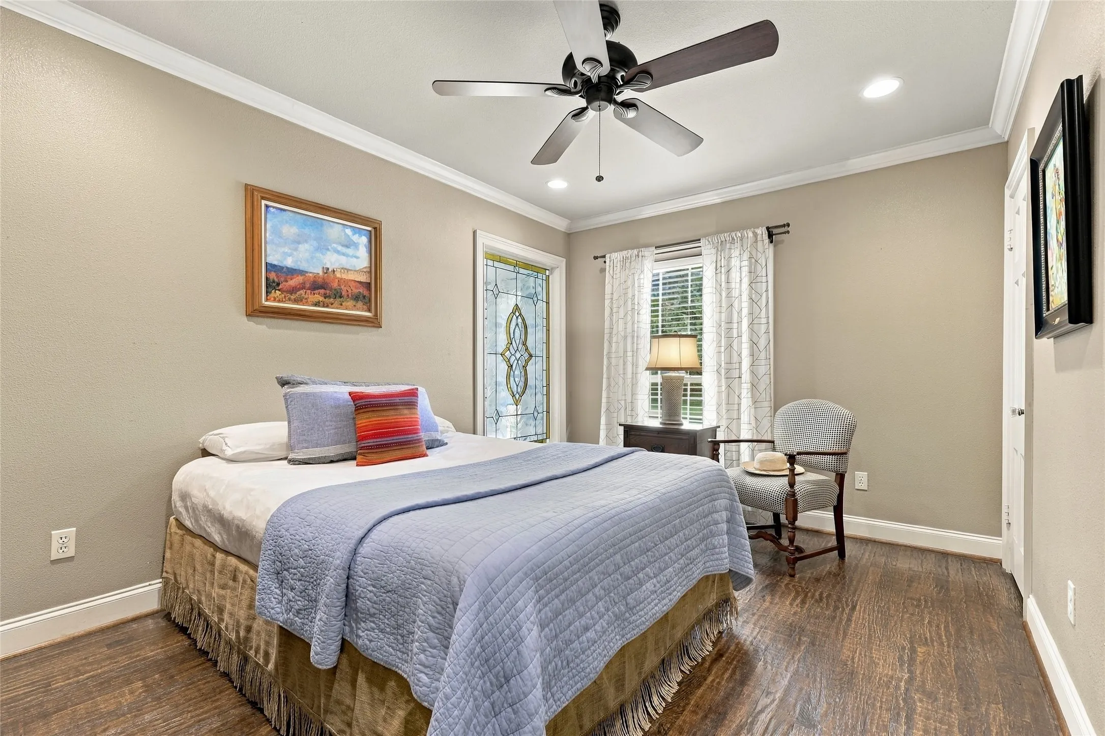 Single Family Residence For Sale in Dallas County , 9807 Redondo Drive, Dallas, Texas 75218, 2 Bedroom, 2 Bathroom, 2 Garage spaces, 1,321 Sqft, built in 1940, mls#21395731, Real Estate Agent in Dallas, Homes For Sale in Dallas county, Homes For Sale in Dallas, Realtor in Dallas Texas, Real Estate Brokerage Independent Realty Texas, Luminita Cordes Realtor