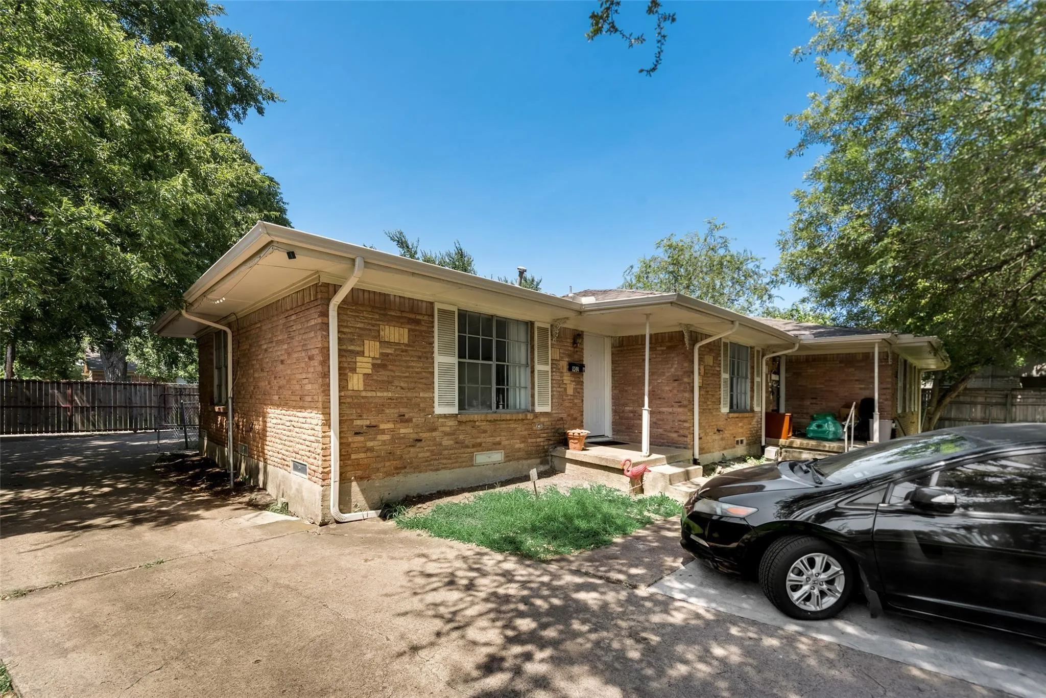 Single Family Residence For Rent in Dallas County , 902 Spring Valley #A Plaza, Richardson, Texas 75080, 2 Bedroom, 1 Bathroom, 2 Garage spaces, 1,214 Sqft, built in 1963, mls#21395737, Real Estate Agent in Richardson, Homes For Rent in Dallas county, Homes For Rent in Richardson, Realtor in Richardson Texas, Real Estate Brokerage Independent Realty Texas, Luminita Cordes Realtor