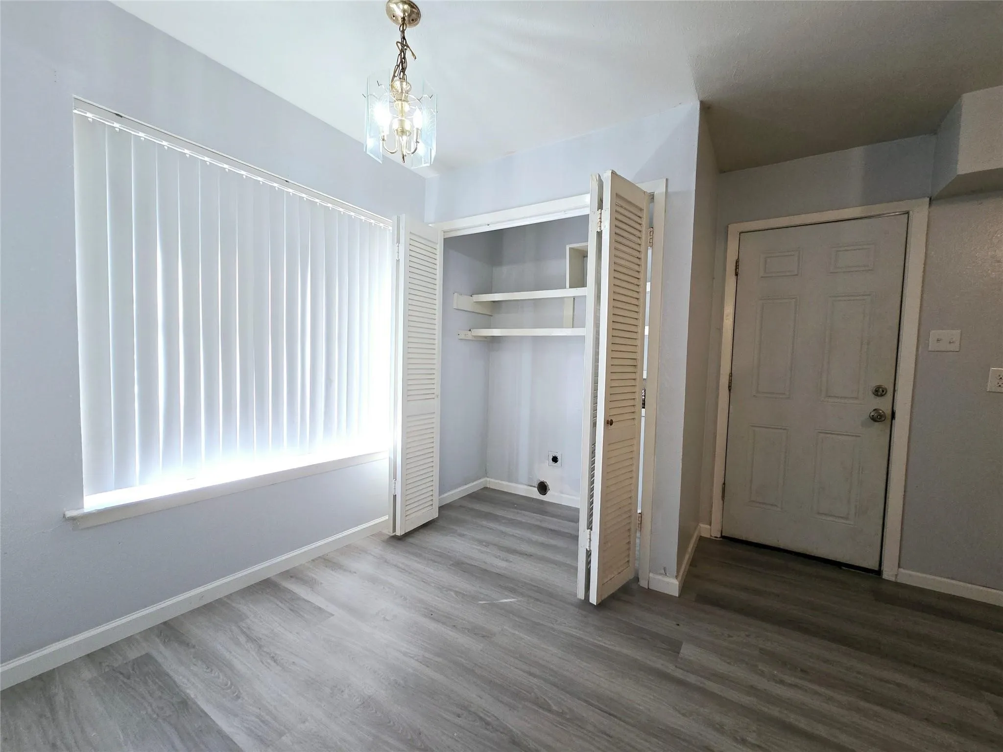 Single Family Residence For Rent in Dallas County , 902 Spring Valley #A Plaza, Richardson, Texas 75080, 2 Bedroom, 1 Bathroom, 2 Garage spaces, 1,214 Sqft, built in 1963, mls#21395737, Real Estate Agent in Richardson, Homes For Rent in Dallas county, Homes For Rent in Richardson, Realtor in Richardson Texas, Real Estate Brokerage Independent Realty Texas, Luminita Cordes Realtor