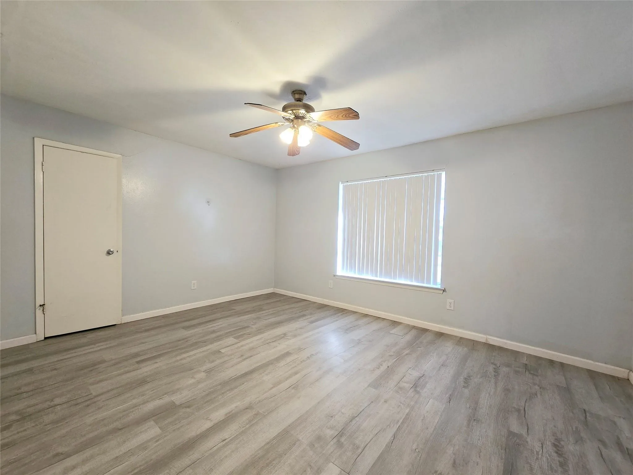 Single Family Residence For Rent in Dallas County , 902 Spring Valley #A Plaza, Richardson, Texas 75080, 2 Bedroom, 1 Bathroom, 2 Garage spaces, 1,214 Sqft, built in 1963, mls#21395737, Real Estate Agent in Richardson, Homes For Rent in Dallas county, Homes For Rent in Richardson, Realtor in Richardson Texas, Real Estate Brokerage Independent Realty Texas, Luminita Cordes Realtor