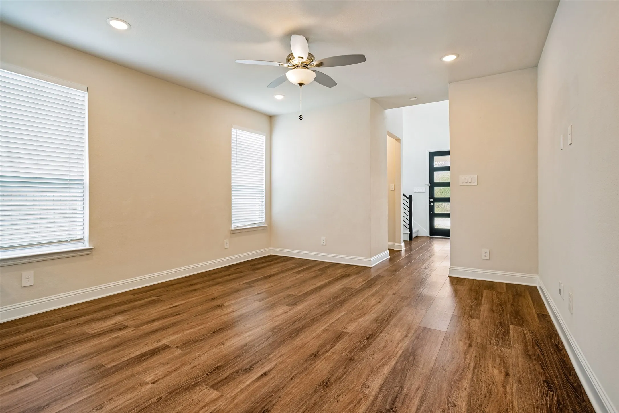 Single Family Residence For Rent in Collin County , 10950 Downy Cup Drive, Frisco, Texas 75035, 4 Bedroom, 3 Bathroom, 2 Garage spaces, 2,172 Sqft, built in 2022, mls#21395738, Real Estate Agent in Frisco, Homes For Rent in Collin county, Homes For Rent in Frisco, Realtor in Frisco Texas, Real Estate Brokerage Independent Realty Texas, Luminita Cordes Realtor