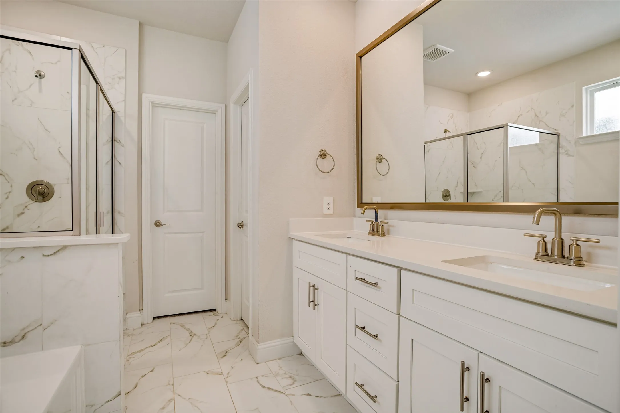Single Family Residence For Rent in Collin County , 10950 Downy Cup Drive, Frisco, Texas 75035, 4 Bedroom, 3 Bathroom, 2 Garage spaces, 2,172 Sqft, built in 2022, mls#21395738, Real Estate Agent in Frisco, Homes For Rent in Collin county, Homes For Rent in Frisco, Realtor in Frisco Texas, Real Estate Brokerage Independent Realty Texas, Luminita Cordes Realtor