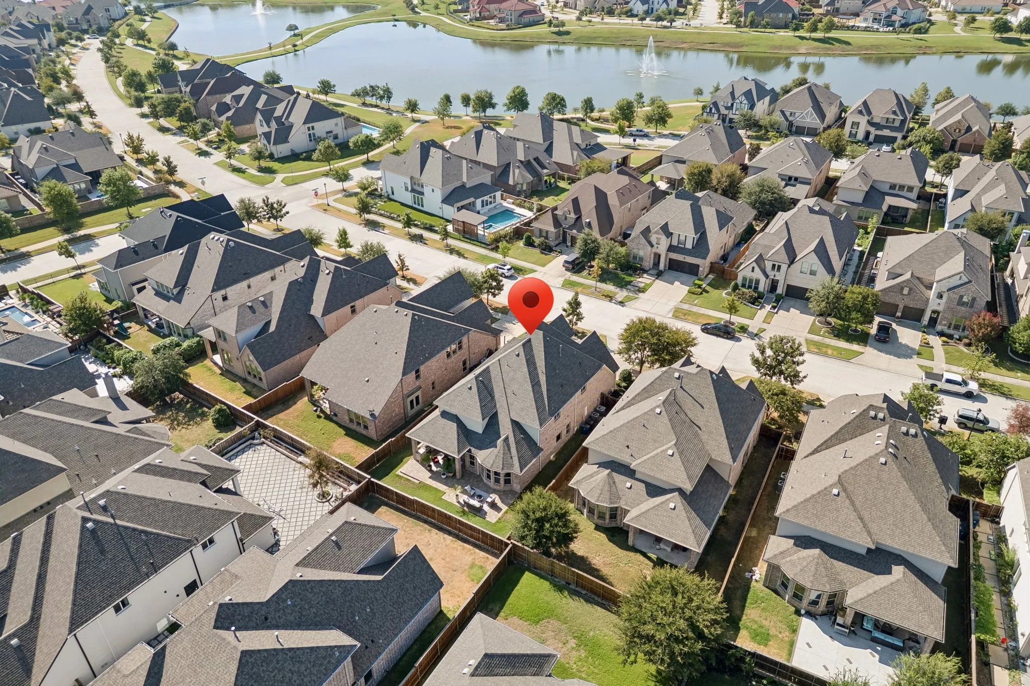 Just minutes to the walking and biking trails around the lake!