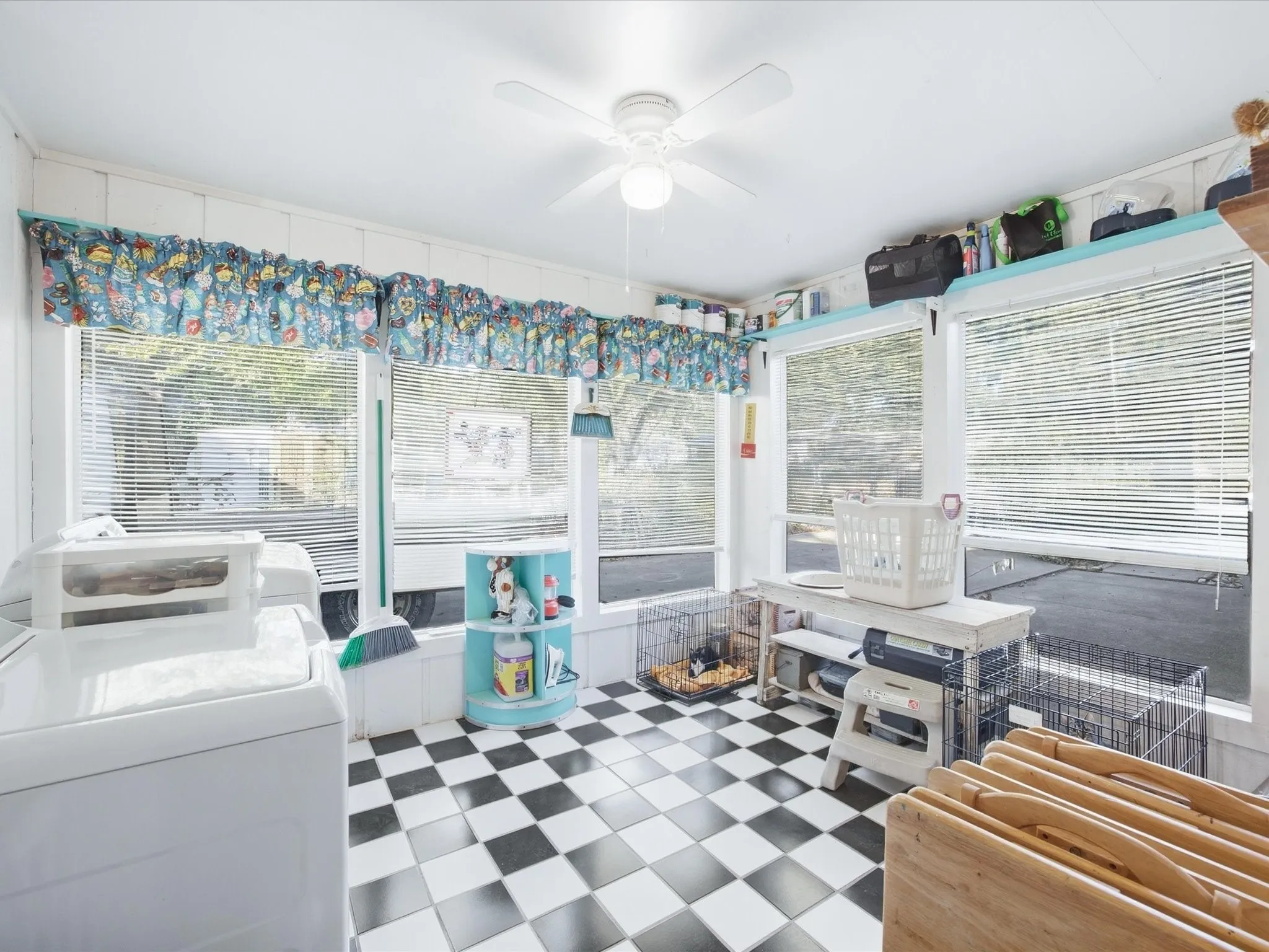 Single Family Residence For Sale in Navarro County , 120 & 118 Woodland Avenue, Corsicana, Texas 75110, 2 Bedroom, 1 Bathroom, 2 Garage spaces, 1,257 Sqft, built in 1980, mls#21395745, Real Estate Agent in Corsicana, Homes For Sale in Navarro county, Homes For Sale in Corsicana, Realtor in Corsicana Texas, Real Estate Brokerage Independent Realty Texas, Luminita Cordes Realtor