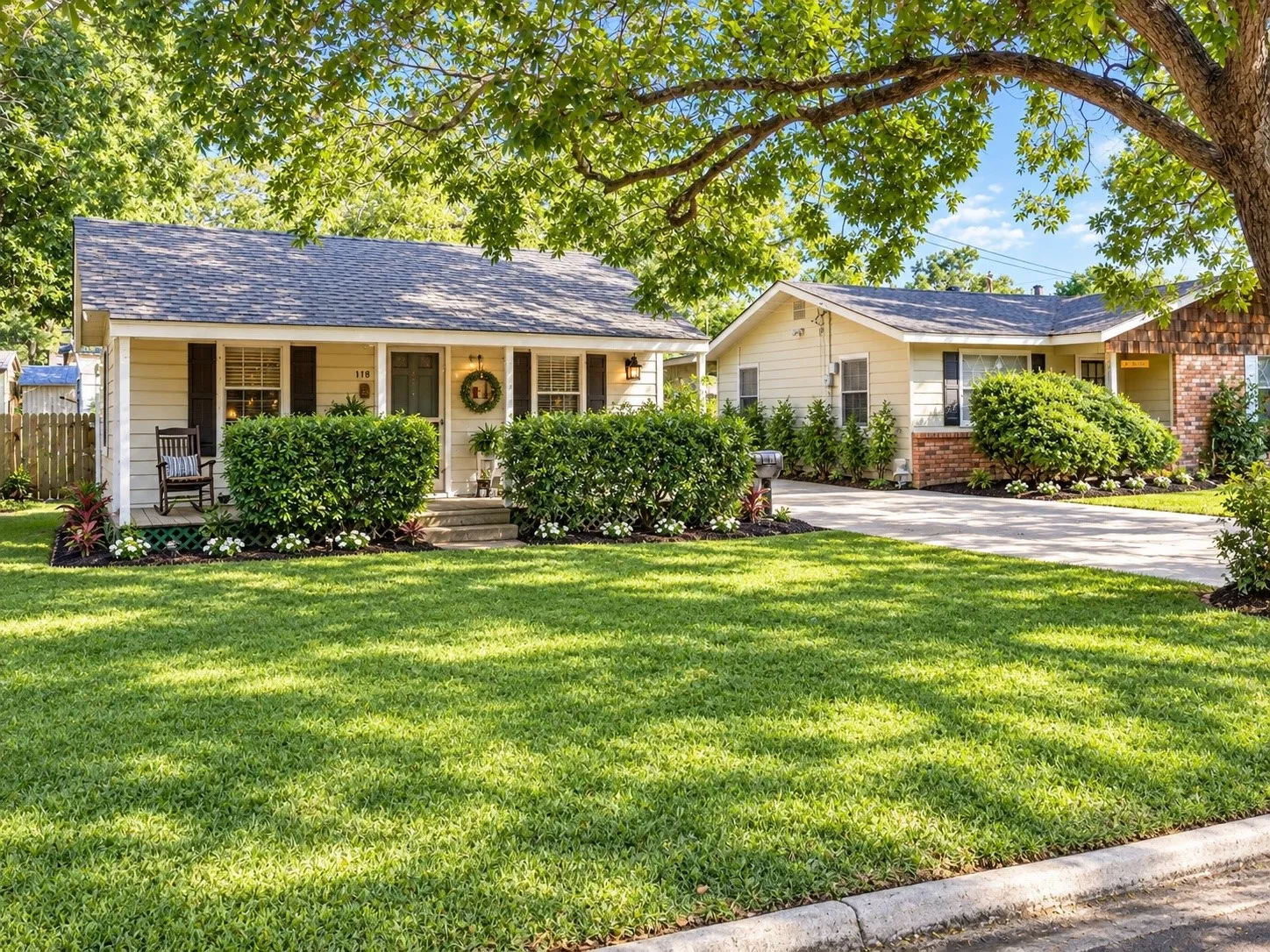 Single Family Residence For Sale in Navarro County , 120 & 118 Woodland Avenue, Corsicana, Texas 75110, 2 Bedroom, 1 Bathroom, 2 Garage spaces, 1,257 Sqft, built in 1980, mls#21395745, Real Estate Agent in Corsicana, Homes For Sale in Navarro county, Homes For Sale in Corsicana, Realtor in Corsicana Texas, Real Estate Brokerage Independent Realty Texas, Luminita Cordes Realtor